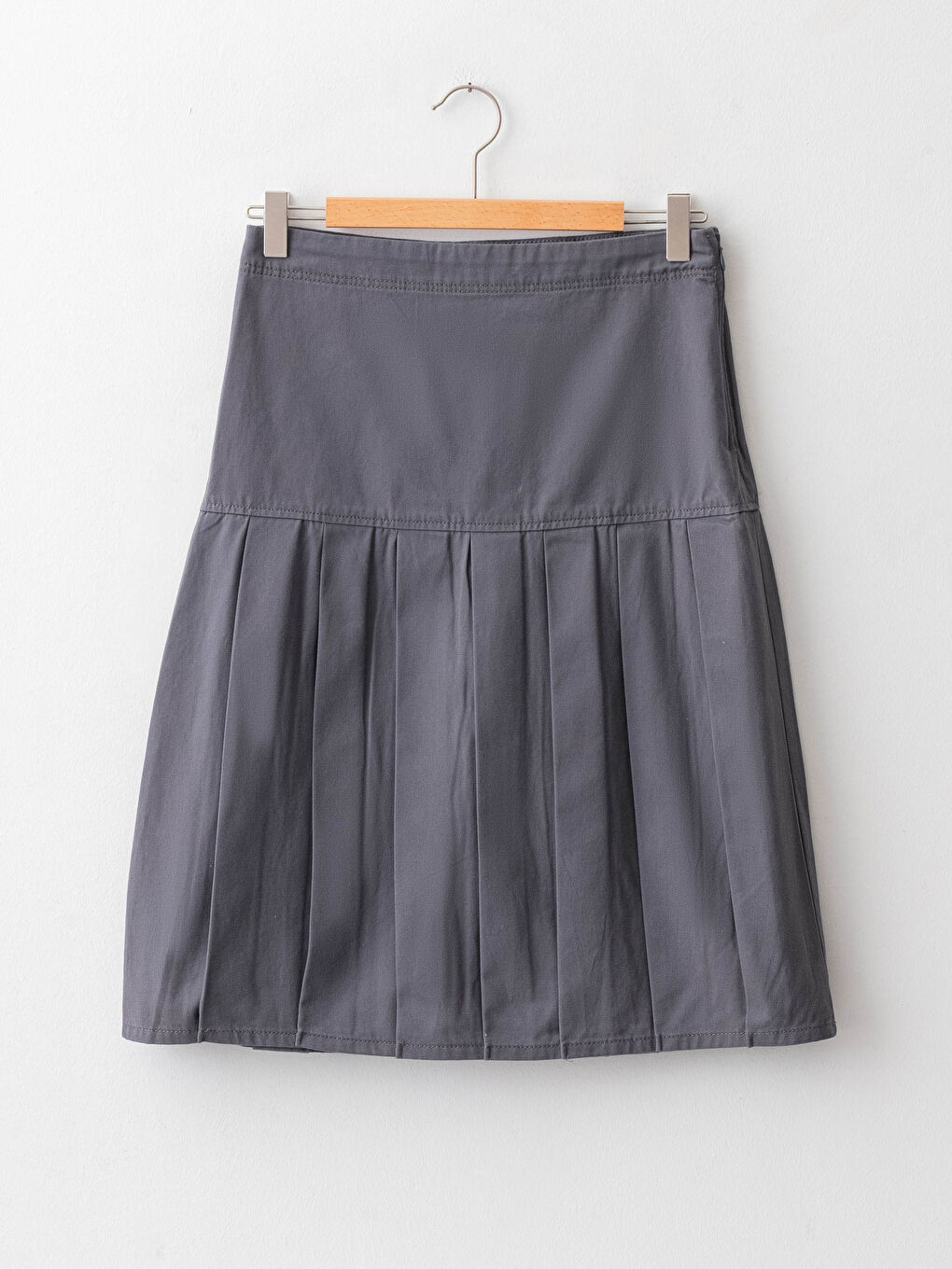 LCW Kids Basic Gabardine Girl Pleated Skirt -W11593Z4-HHY