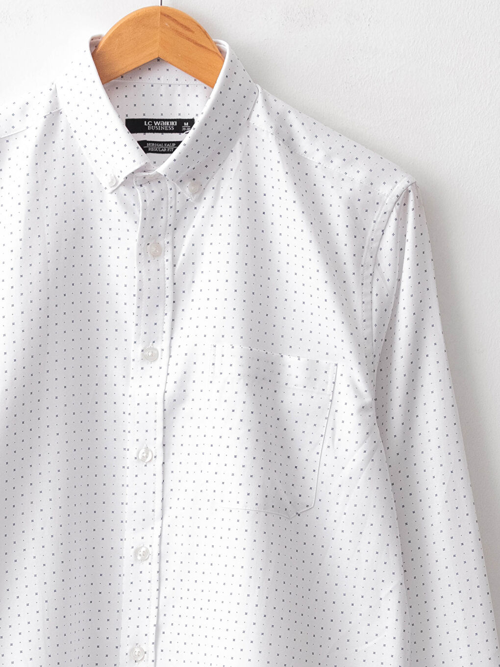 LCWAIKIKI Formal Regular Fit Long Sleeve Gabardine Men's Shirt -W11636Z8-LU7