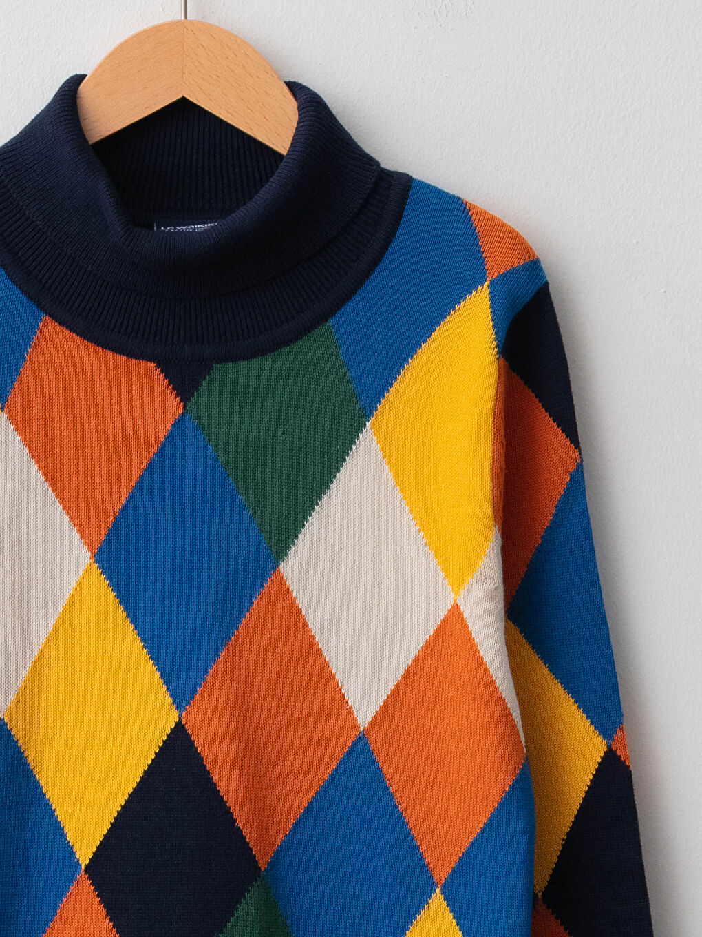 Биік жағалы түрлі-түсті торлы принтті ұзын жеңді жұқа трикотаж жемпір-2