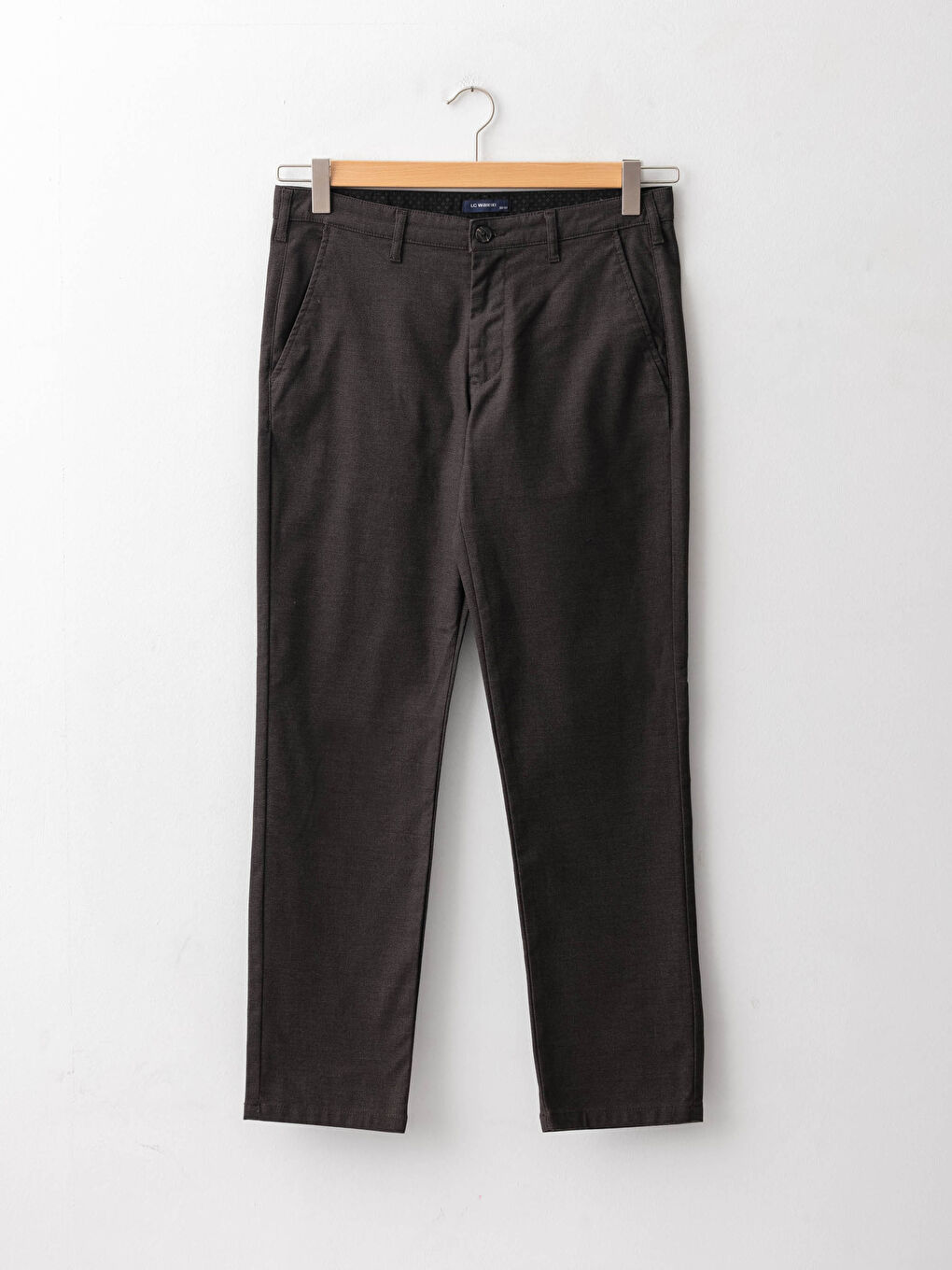 LCWAIKIKI Classic Slim Fit Textured Men's Trousers -W11991Z8-MJD
