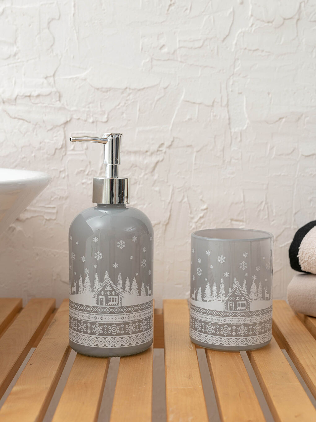 LCW HOME Weihnachtliches Badezimmer-Set aus Glas mit Aufdruck, 2-teilig -W12284Z8-LRW