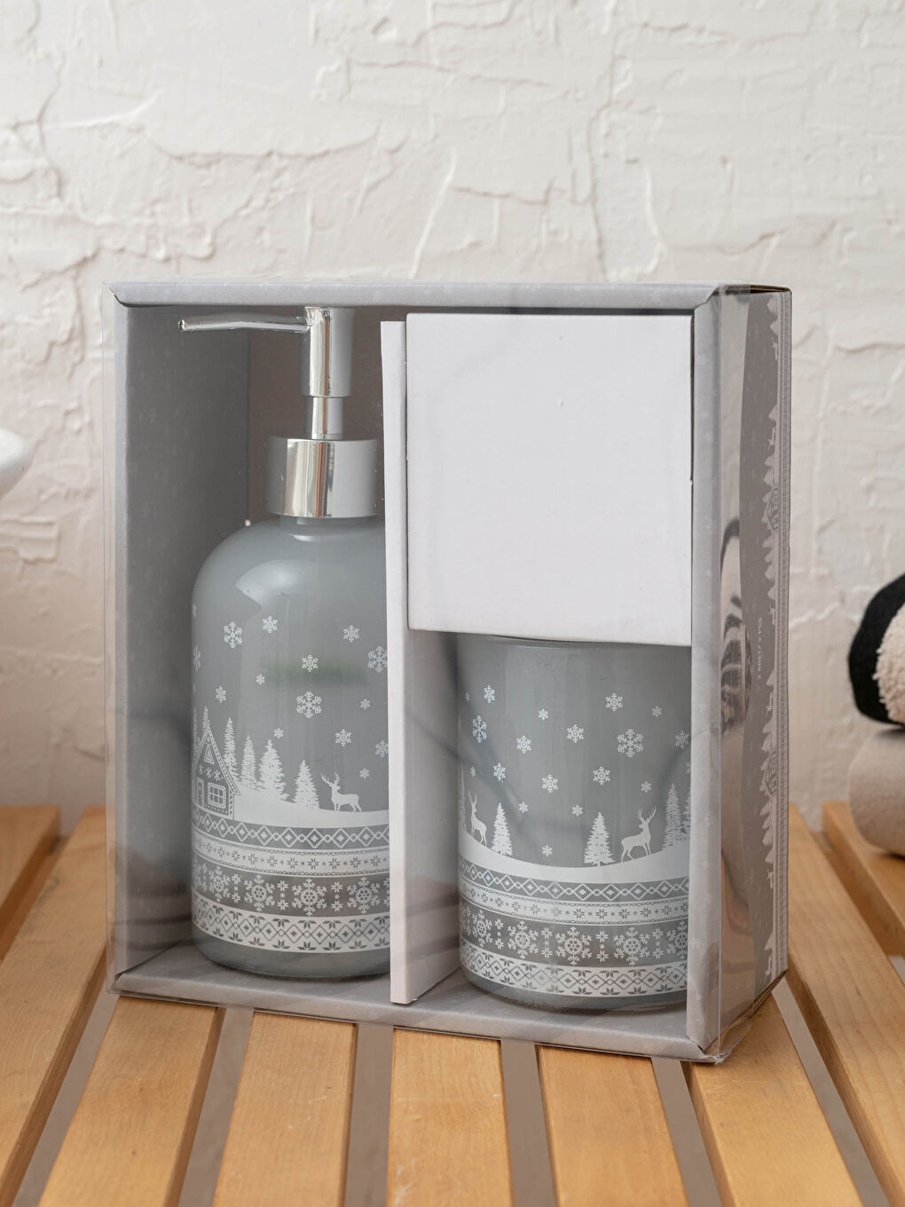LCW HOME Weihnachtliches Badezimmer-Set aus Glas mit Aufdruck, 2-teilig -W12284Z8-LRW