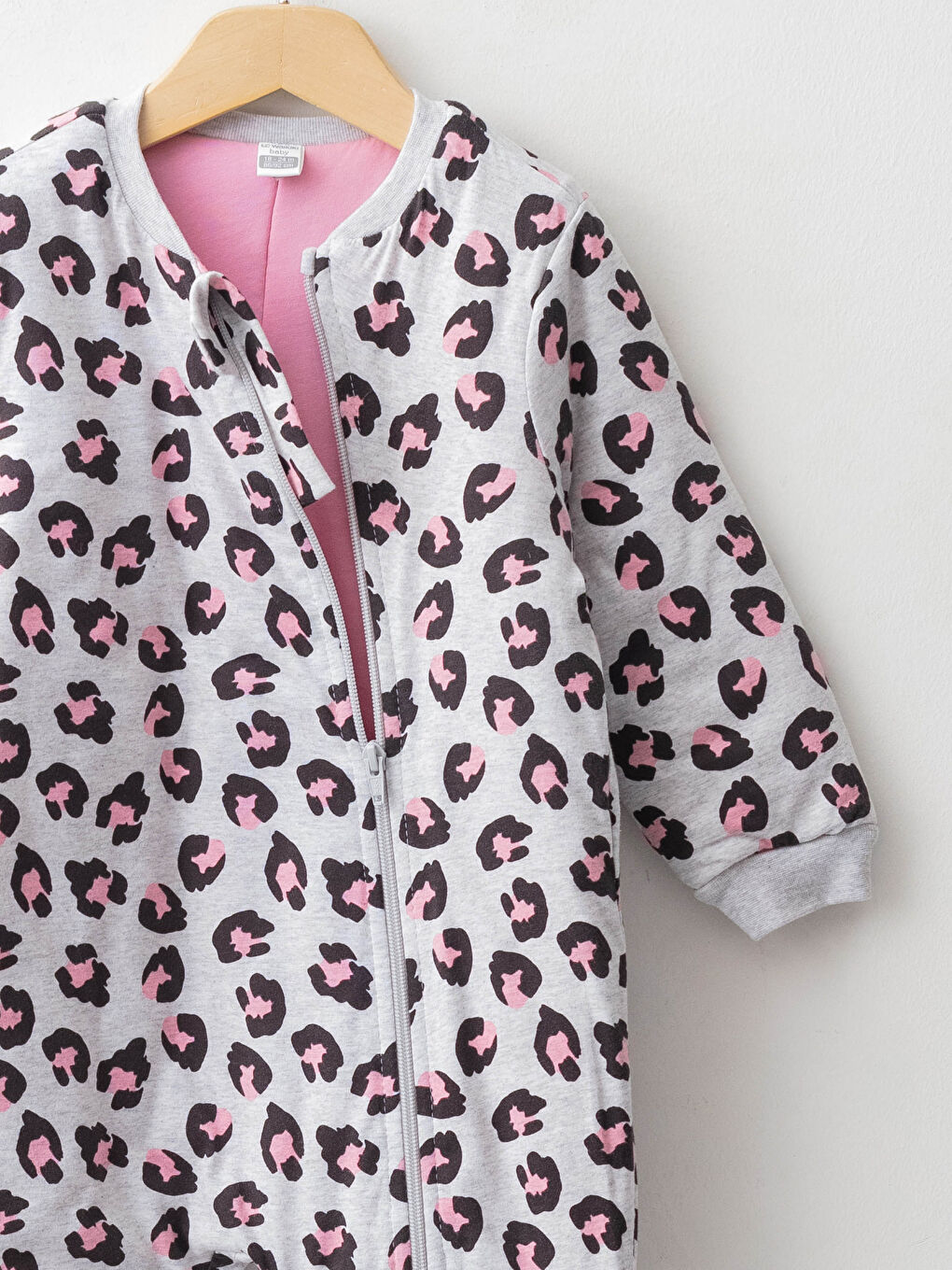LCW baby Rundhalsausschnitt Langarm Bedruckter Baby Mädchen Overall mit Reißverschluss -W12936Z1-LRV