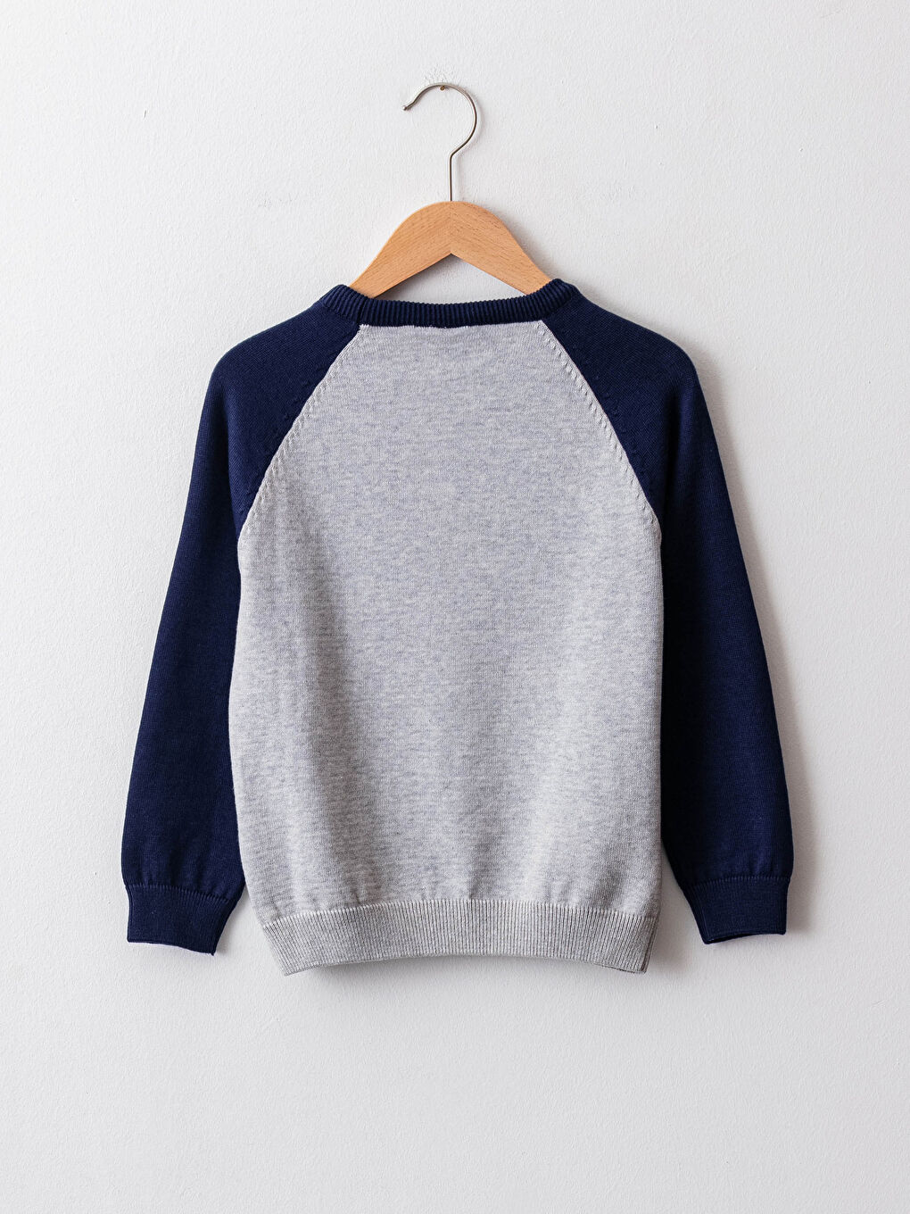 LCW Kids Crew Neck Spiderman Pattern Double-sided Sequined Long Sleeve Boy's Slim Knitwear Sweater -W13555Z4-UJK