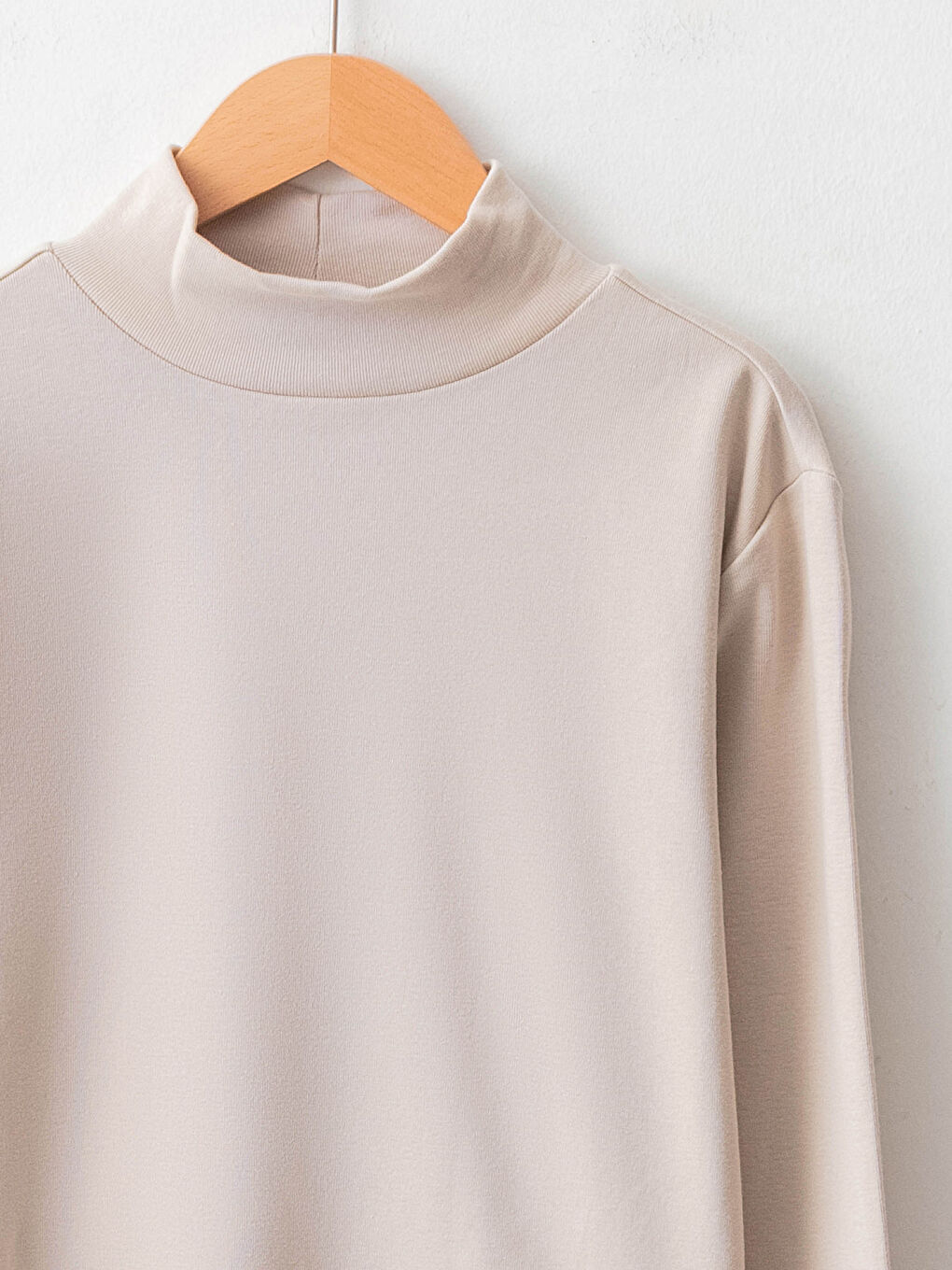 LCWAIKIKI Basic Stehkragen Gerade Langarm Baumwolle T-Shirt für Damen -W13901Z8-FGB
