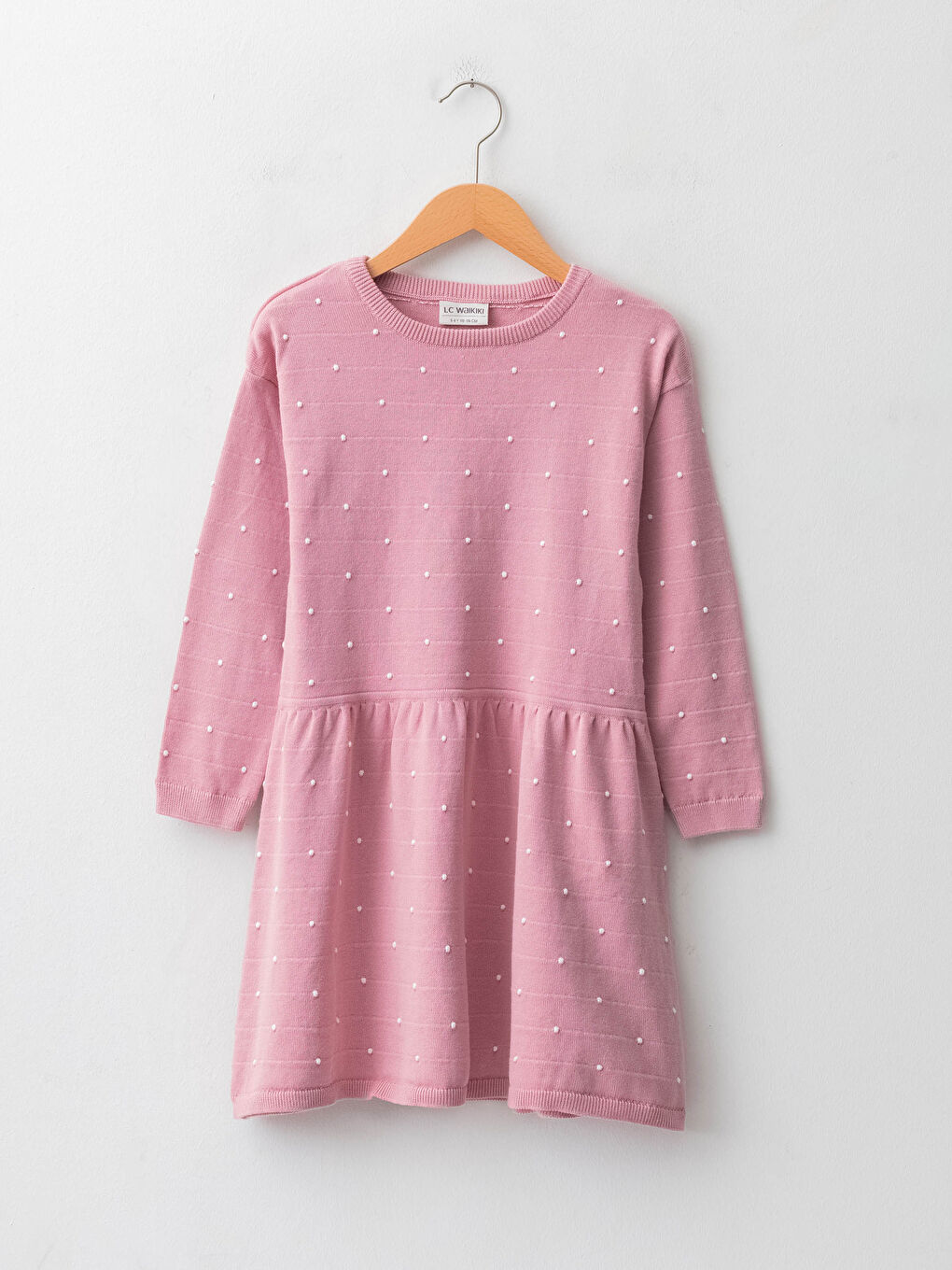 Дөңгелек жағалы горошекпен ұзын жең қыз трикотаж көйлек