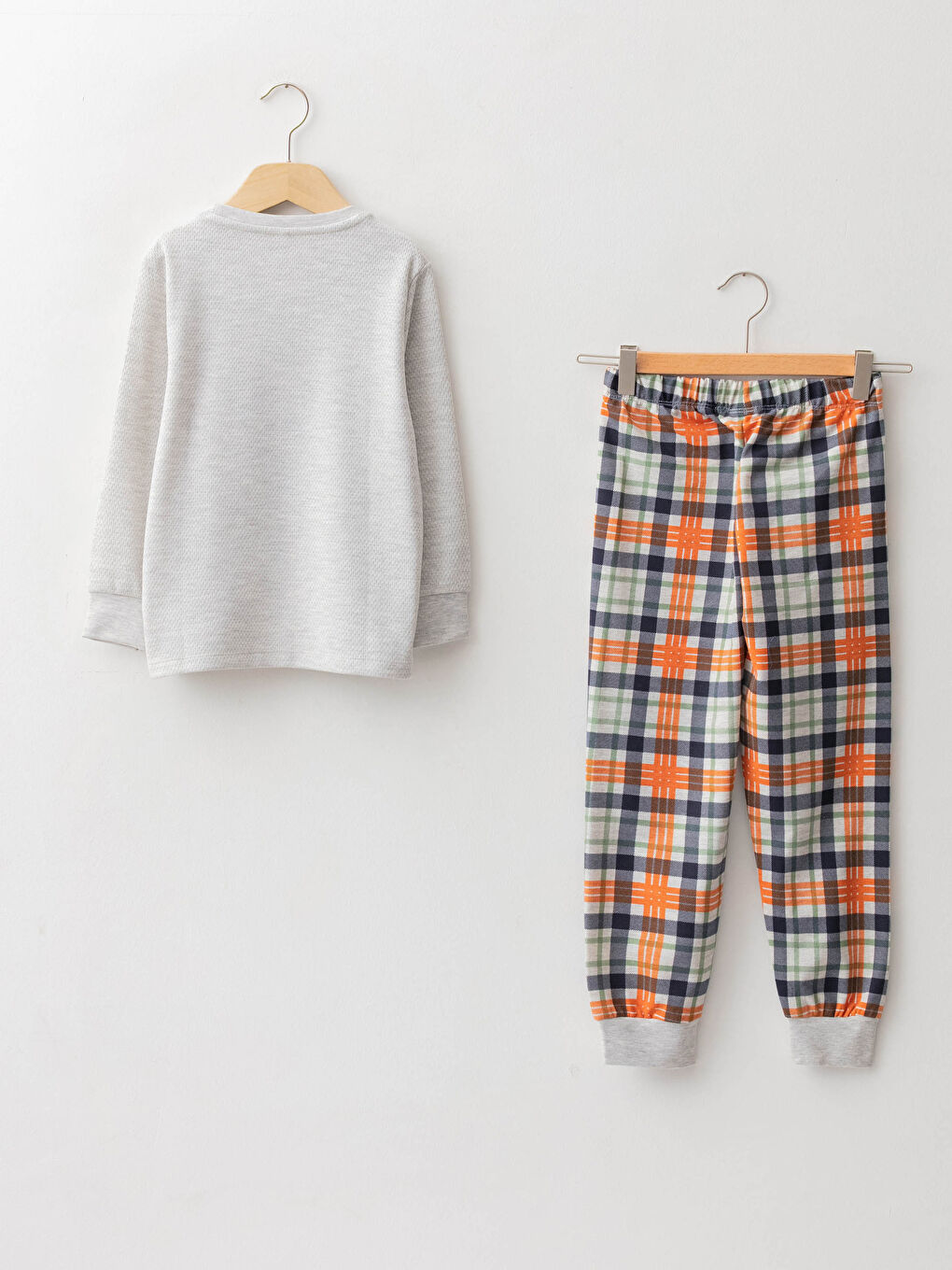 LCW Kids Rundhalsausschnitt Bedrucktes Langarm Pyjama-Set für Jungen -W15107Z4-L8Q