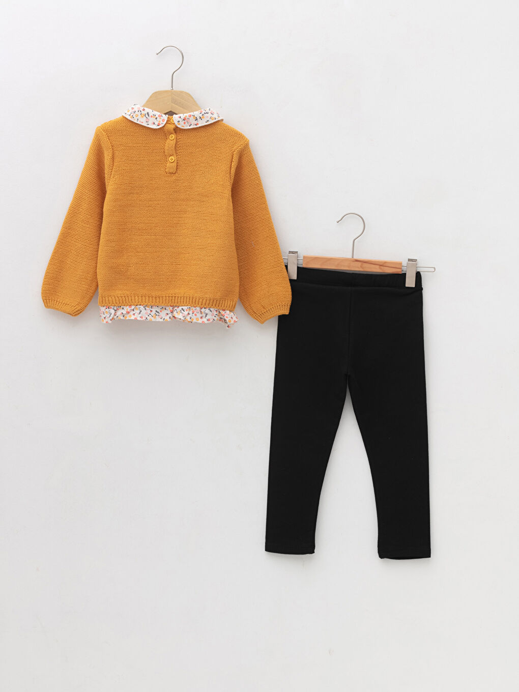 Sarı Bebe Yaka Uzun Kollu Kız Bebek Triko Kazak ve Pantolon 2'li Takım-1