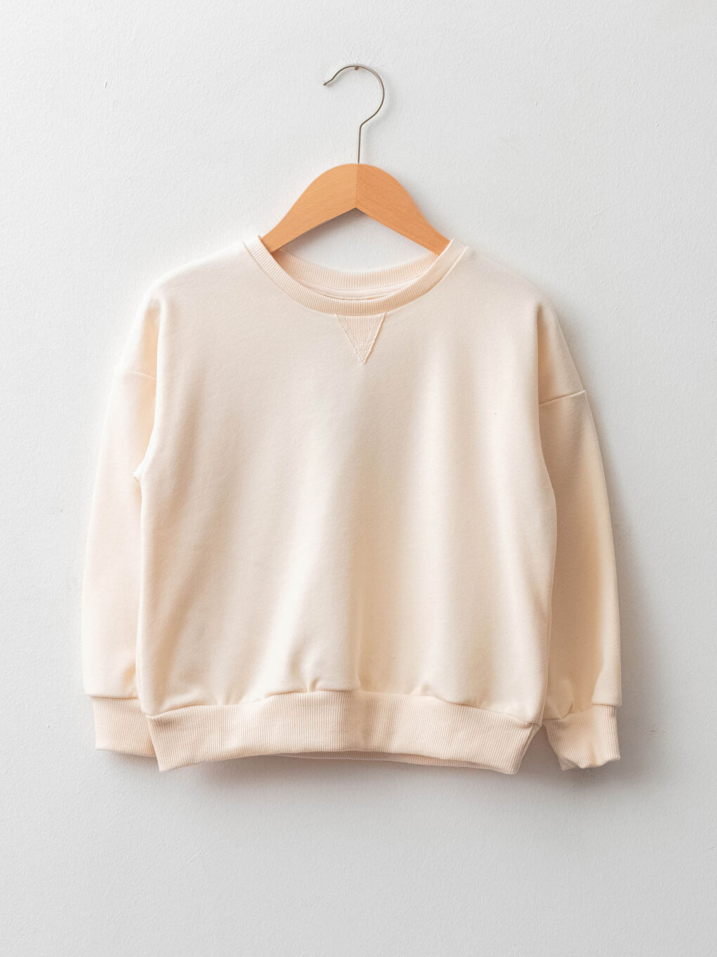 LCW Kids Crew Neck Basic Long Sleeve Girls' Sweatshirt -W15542Z4-FSQ