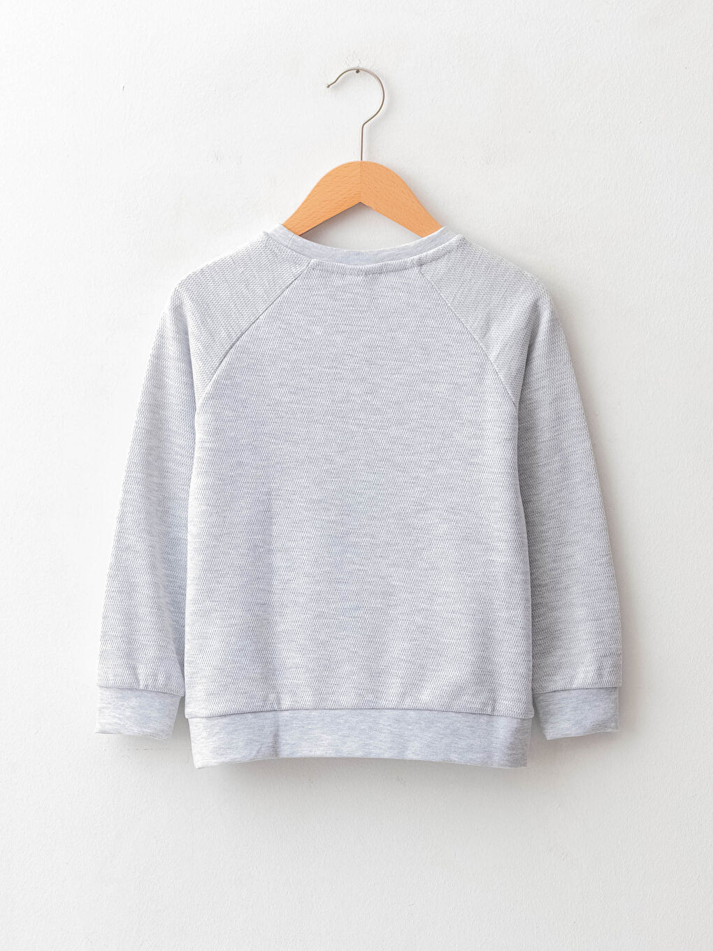 تي شيرت كم طويل أساسي بياقة دائرية للأولاد-1