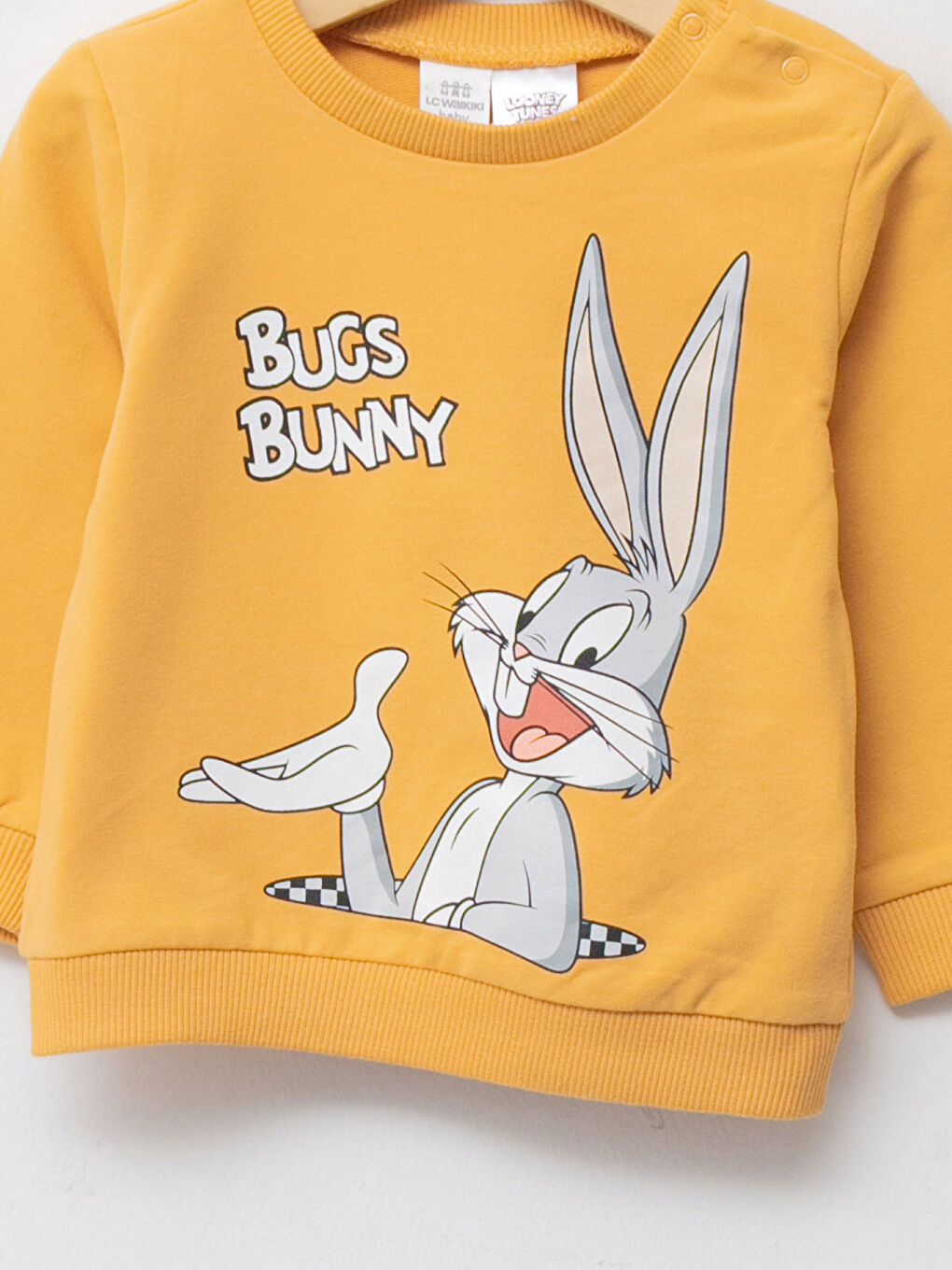 LC Waikiki Crew Neck Long Sleeve Bugs Bunny Printed Baby Boys' Sweatshirt and Pants 2 Pack Set -W16320Z1-RTM