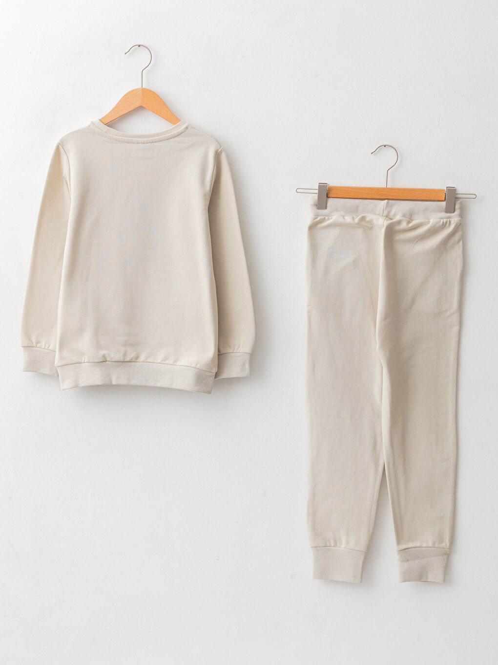 سويت شيرت برقبة دائرية مطبوع بأكمام طويلة وبنطلون رياضي للأولاد-1