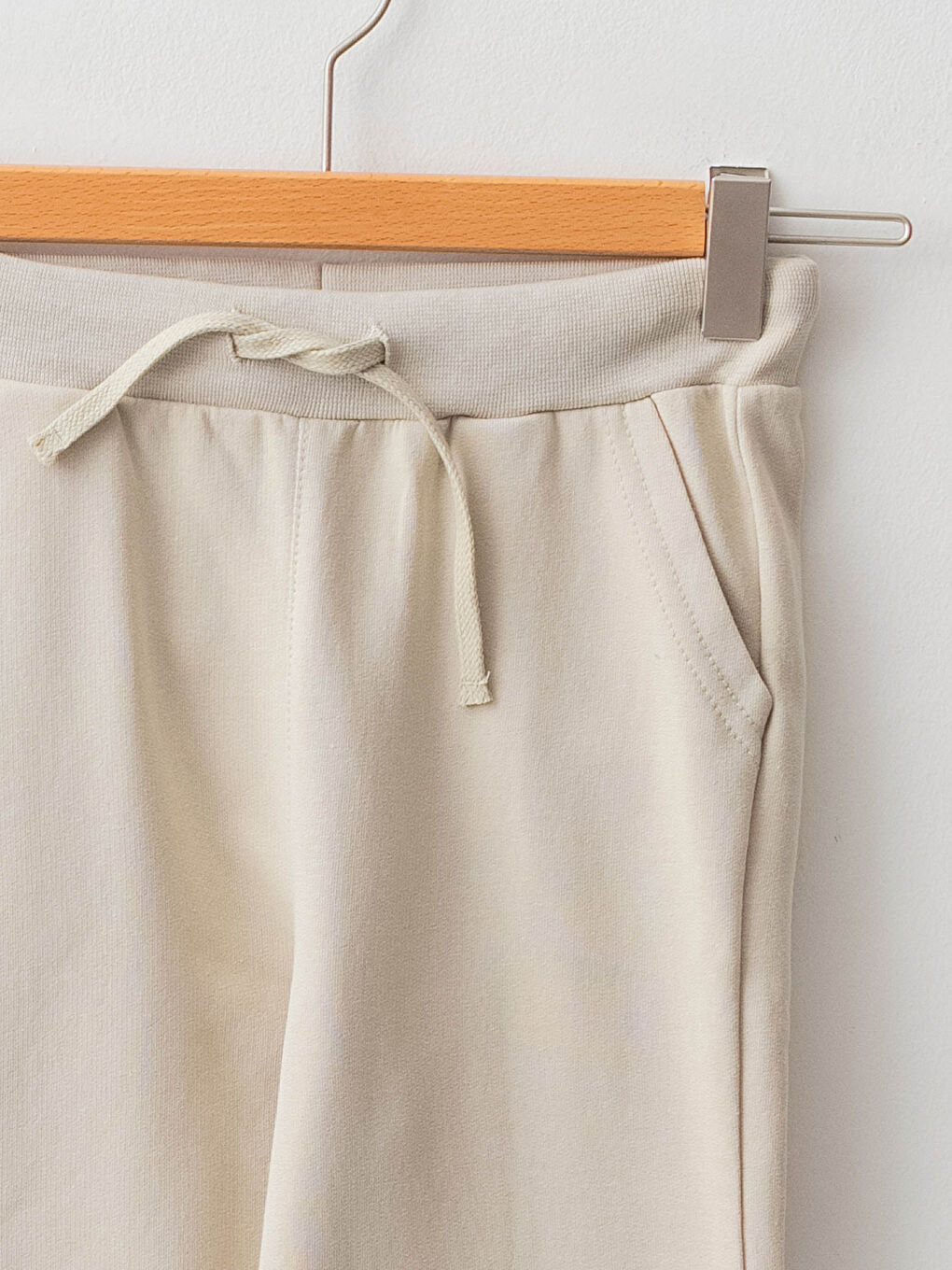 سويت شيرت برقبة دائرية مطبوع بأكمام طويلة وبنطلون رياضي للأولاد-2