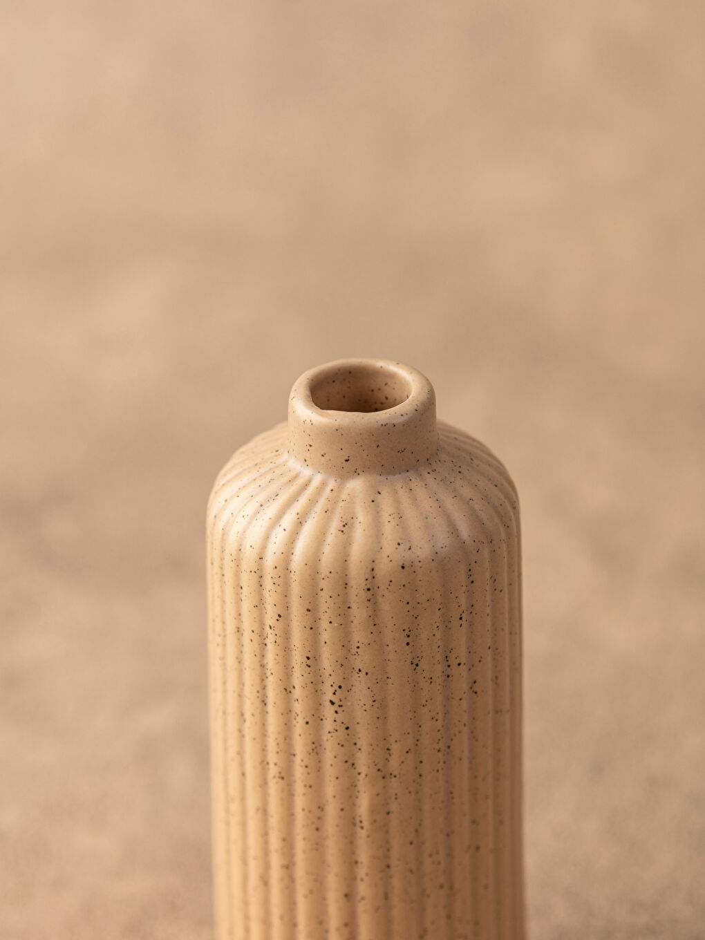 مزهرية ديكورية خزفية سادة 6x6x14 سم-3