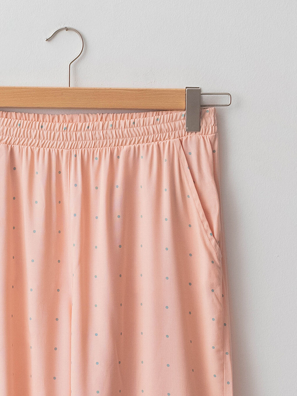 Ensemble de Pyjama pour Femmes en Viscose à Encolure Henley à Pois Manches Courtes Taille Élastique-7