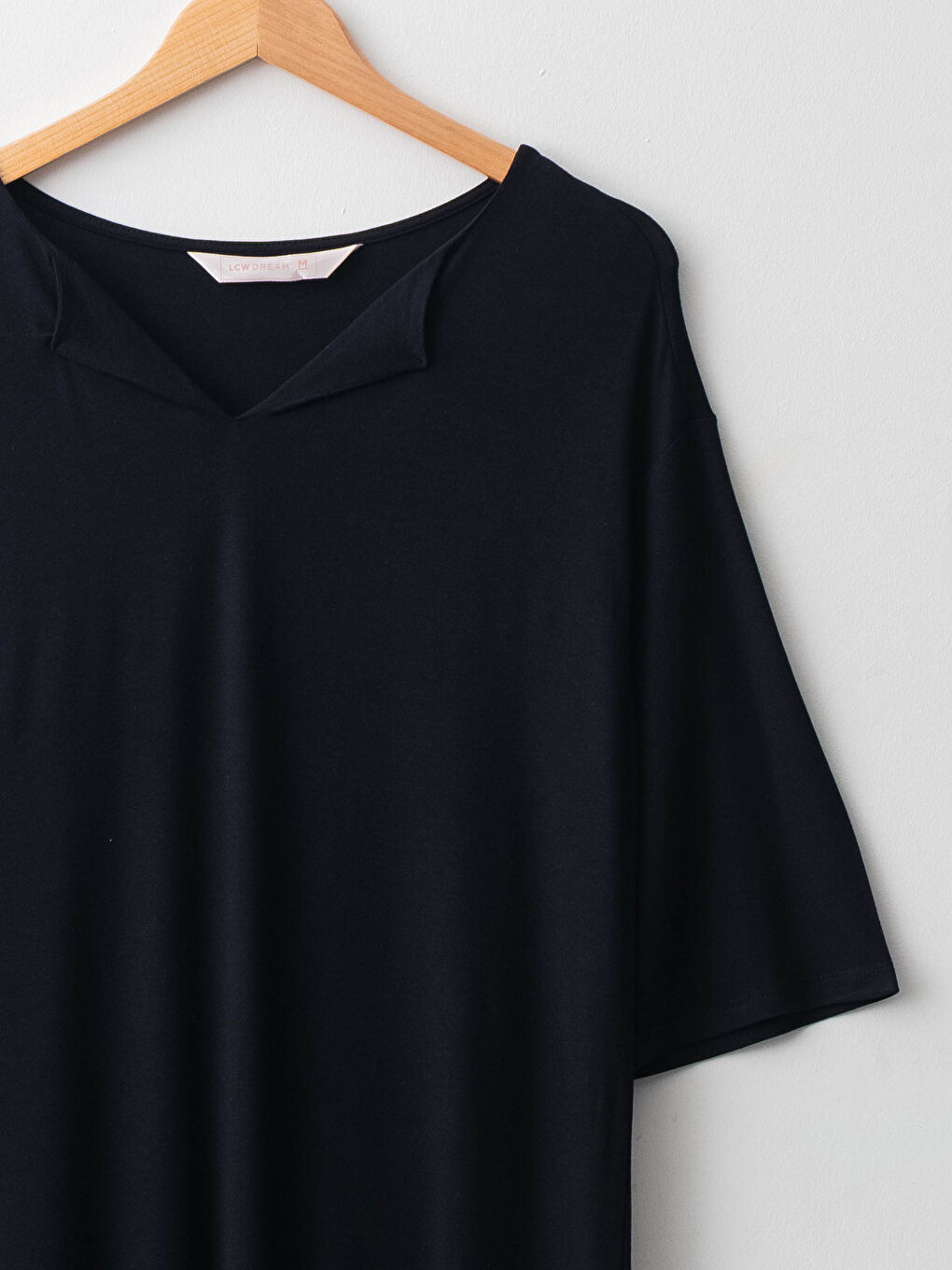 Siyah V Yaka Düz Kısa Kollu Viskon Kadın Gecelik-7