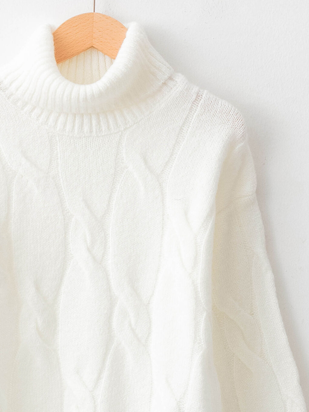 Қыздар сұрғыштау-қою сары Жемпір-2