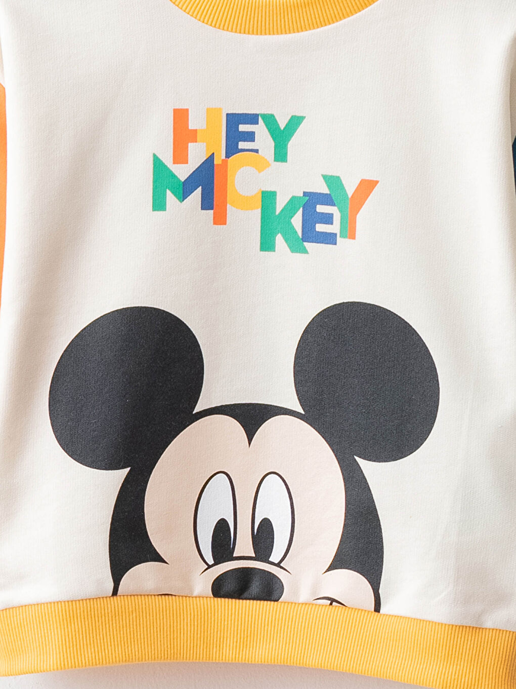 LCW baby Açık Bej Bisiklet Yaka Uzun Kollu Mickey Mouse Baskılı Pamuklu Erkek Bebek Sweatshirt - 6