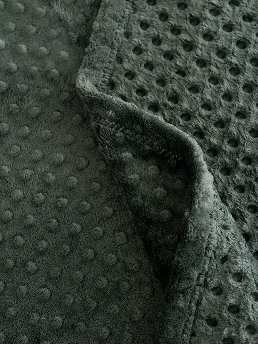 Single Bud Patterned Wellsoft Blanket 150x220 Cm-2