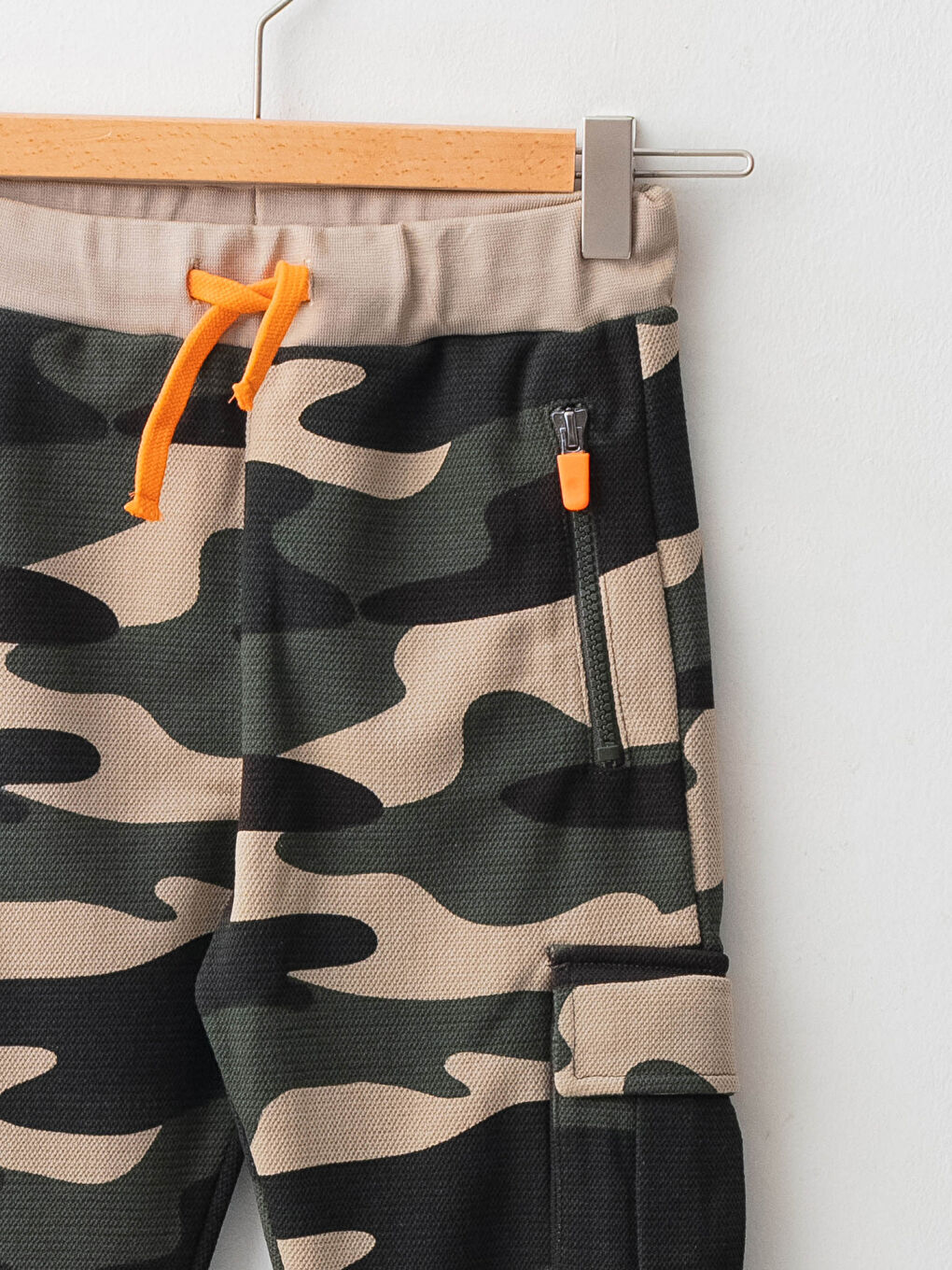 Спортивные джоггеры:Эластичные Спортивные Штаны-Джоггеры Для Мальчиков С Камуфляжным Принтом И Карманами-2