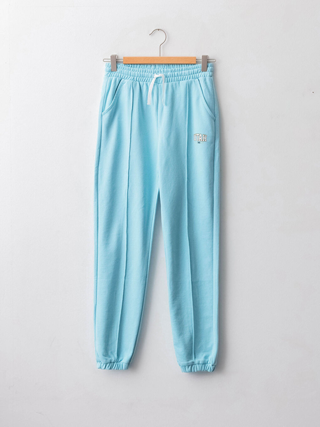 Спортивные джоггеры для девочек с принтом и эластичным поясом