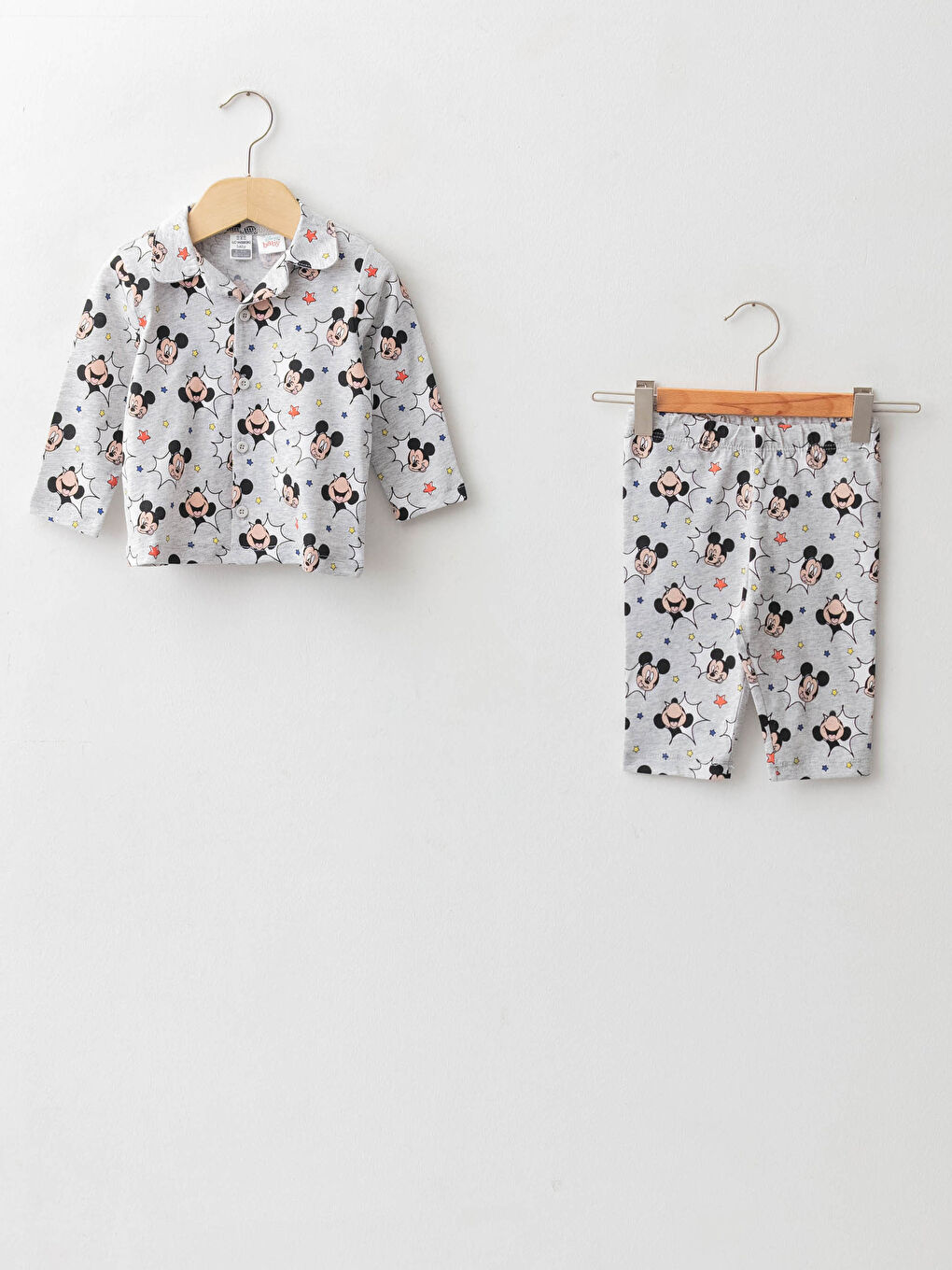 Gri Gömlek Yaka Uzun Kollu Mickey Mouse Baskılı Pamuklu Erkek Bebek Pijama Takımı