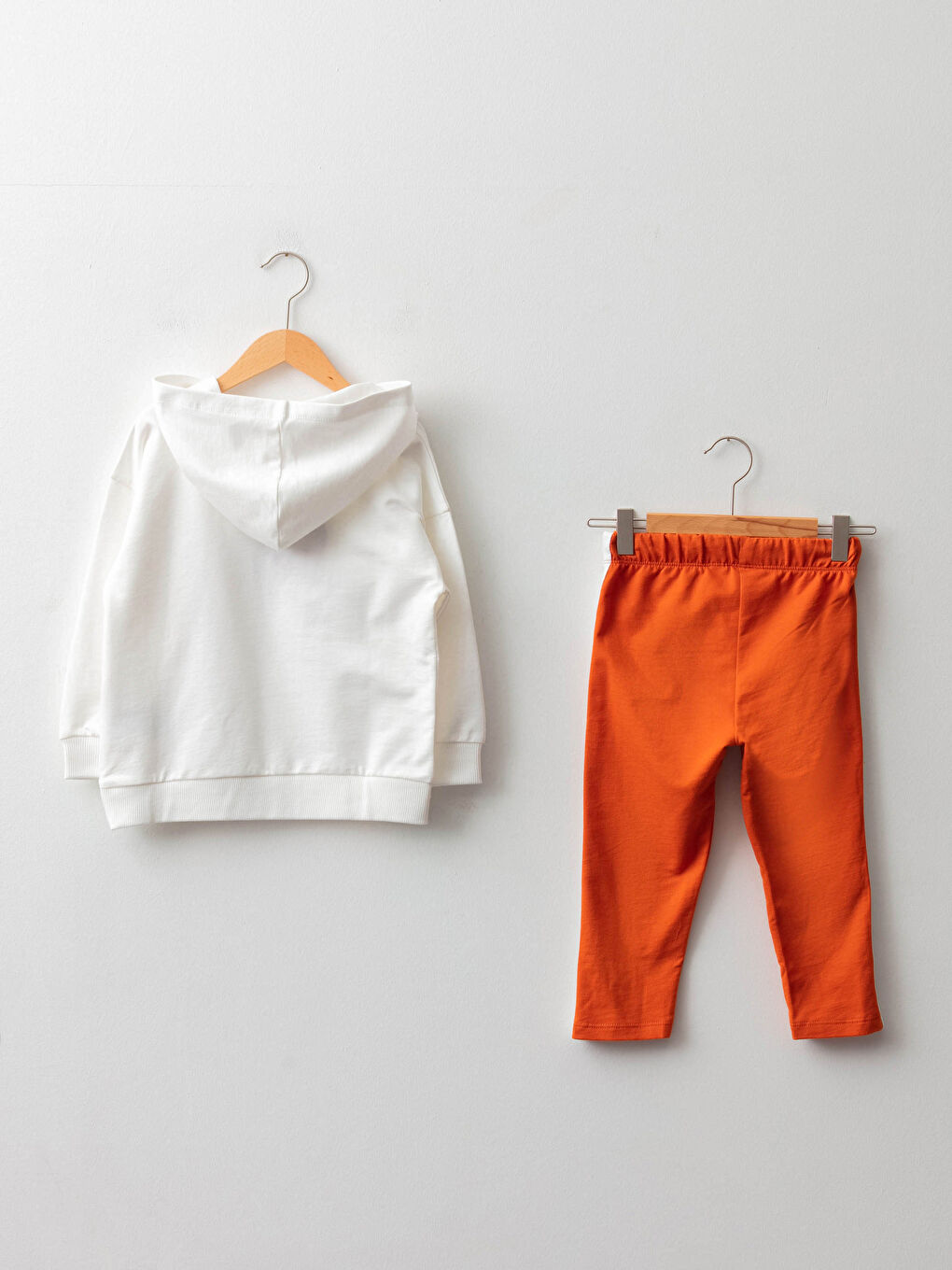 Bej Kapüşonlu Uzun Kollu Baskılı Erkek Bebek Sweatshirt ve Eşofman Alt 2'li Takım-1