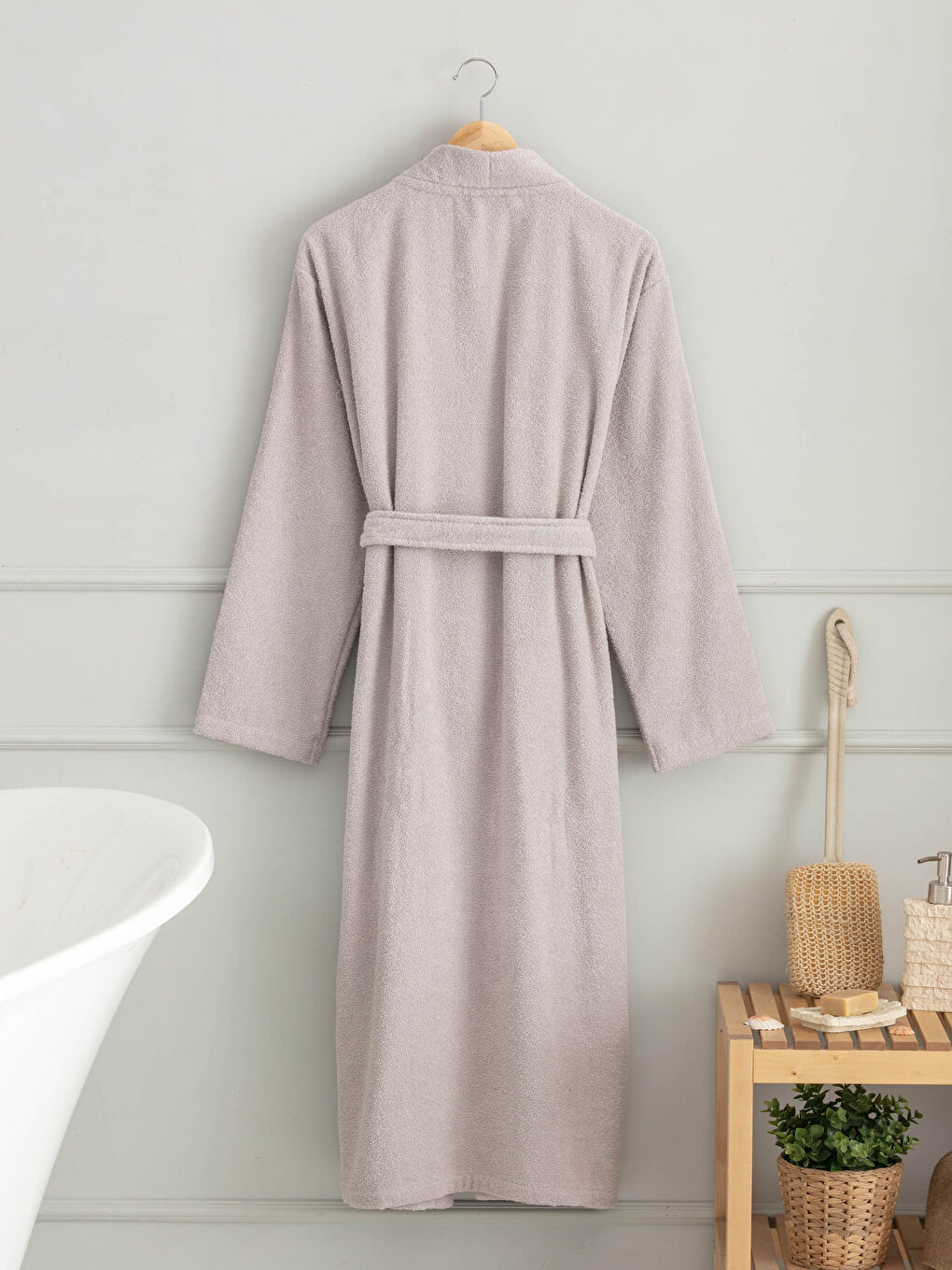 روب حمام طويل بياقة شال سادة للرجال-1