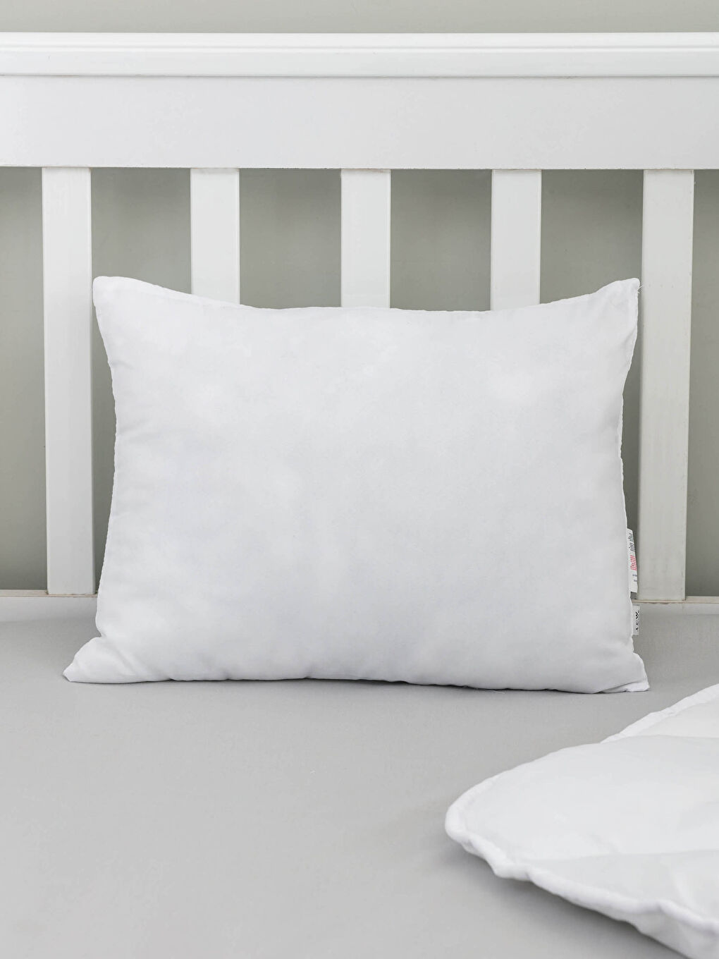 Oreiller pour bébé en microfibre 35x45 cm