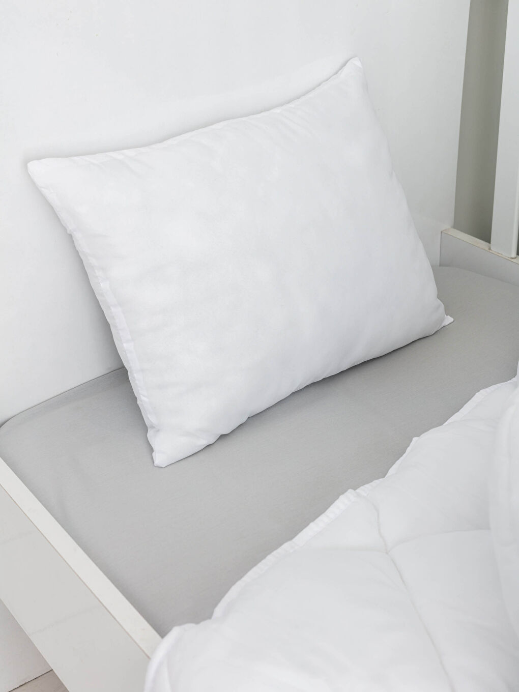 Oreiller pour bébé en microfibre 35x45 cm-1