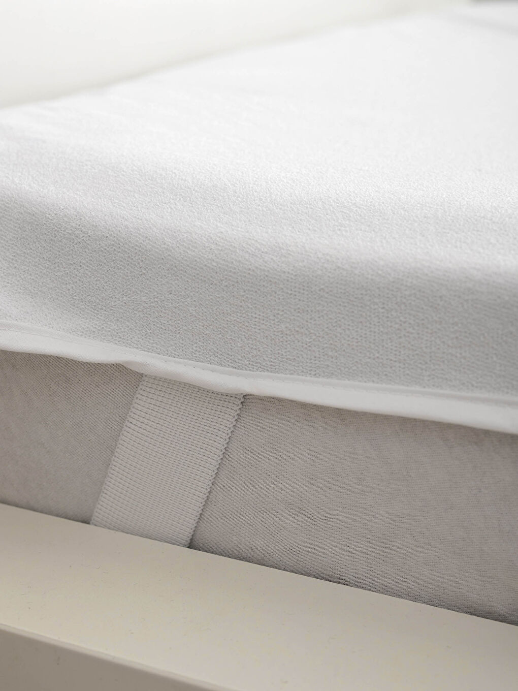 Single Waterproof Regular Mattress Protector -W1BD42Z8-J5E