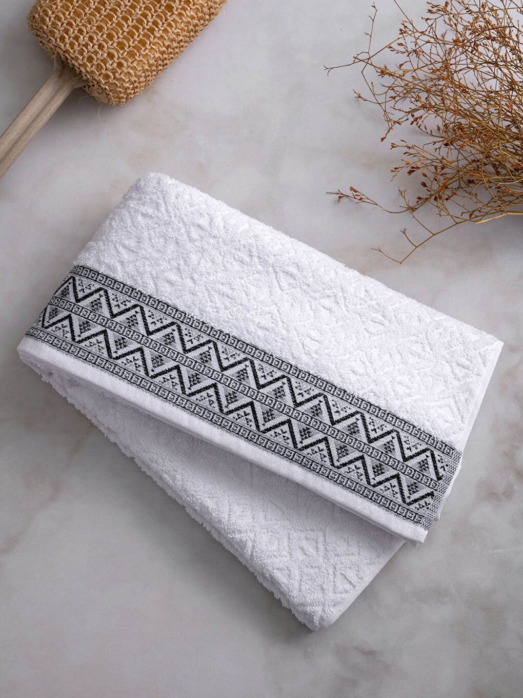 LCW HOME Besticktes Jacquard-Badetuch 70x140 cm -W1BD51Z8-J5E