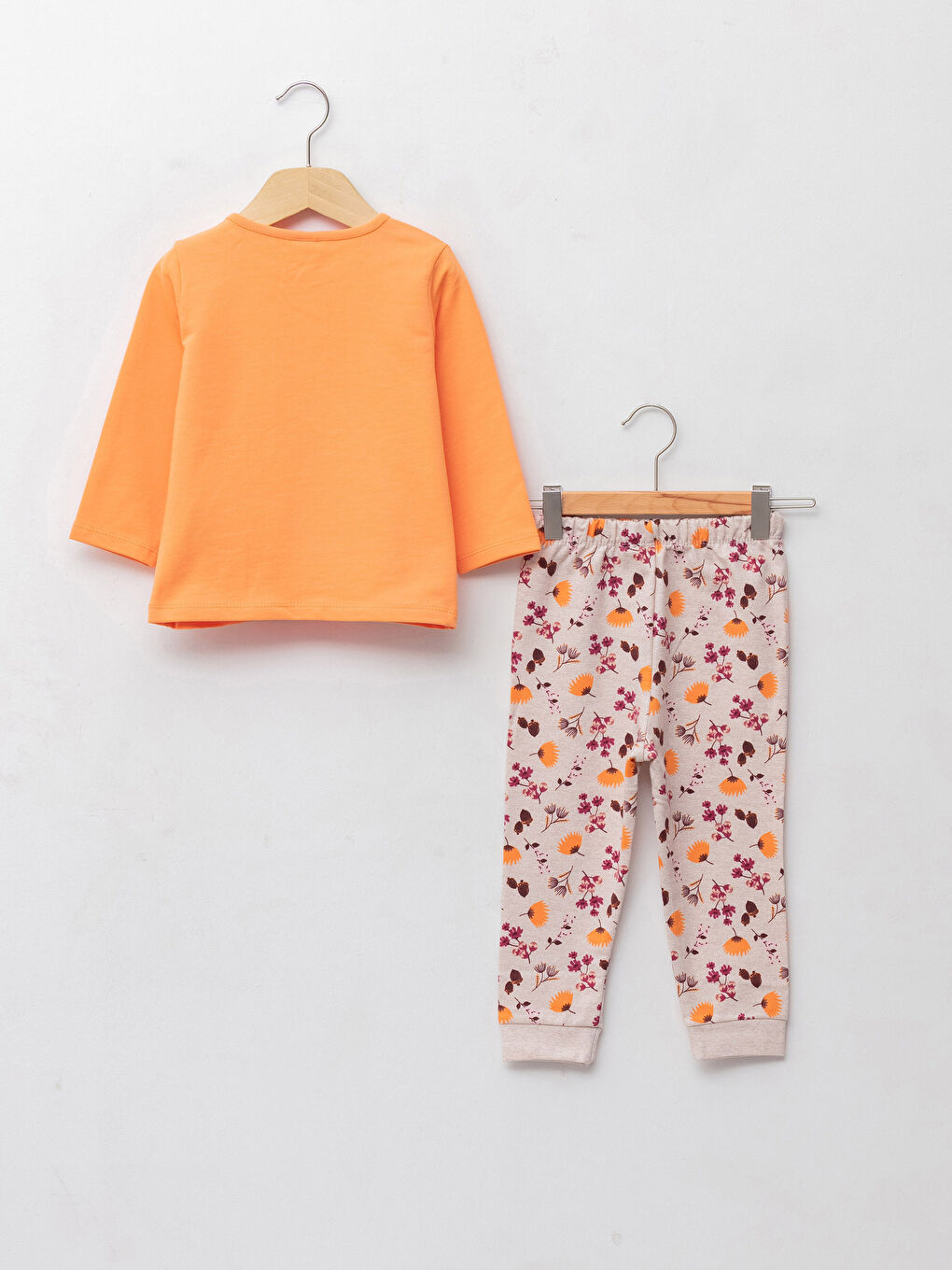 Crew Neck Printed Long Sleeve Baby Girl Pajama Set-1