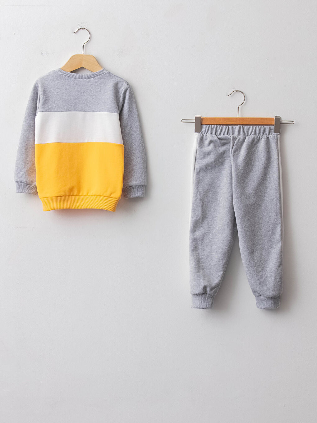 Свитшот с круглым вырезом и длинным рукавом с принтом из хлопка и брюки для малыша мальчика - комплект из 2 упаковок-1