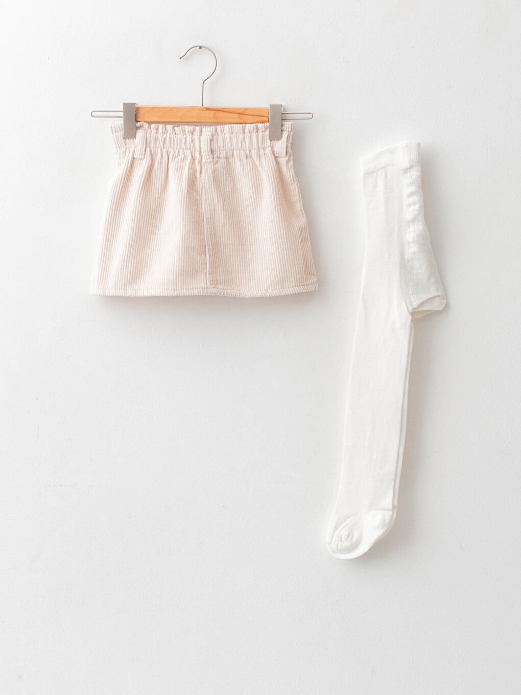 Bej Beli Lastikli Basic Kız Bebek Etek ve Külotlu Çorap 2'li Takım-1