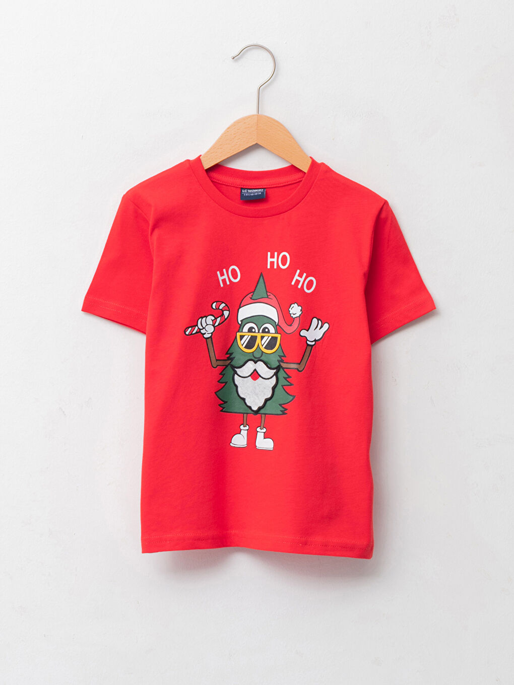 LCW Kids Crew Neck New Year Themed Short Sleeve Cotton Boy T-shirt -W1BK72Z4-HC3