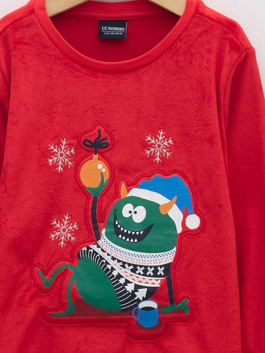 Crew Neck New Year Themed Long Sleeve Velvet Boys Pajamas Set-2