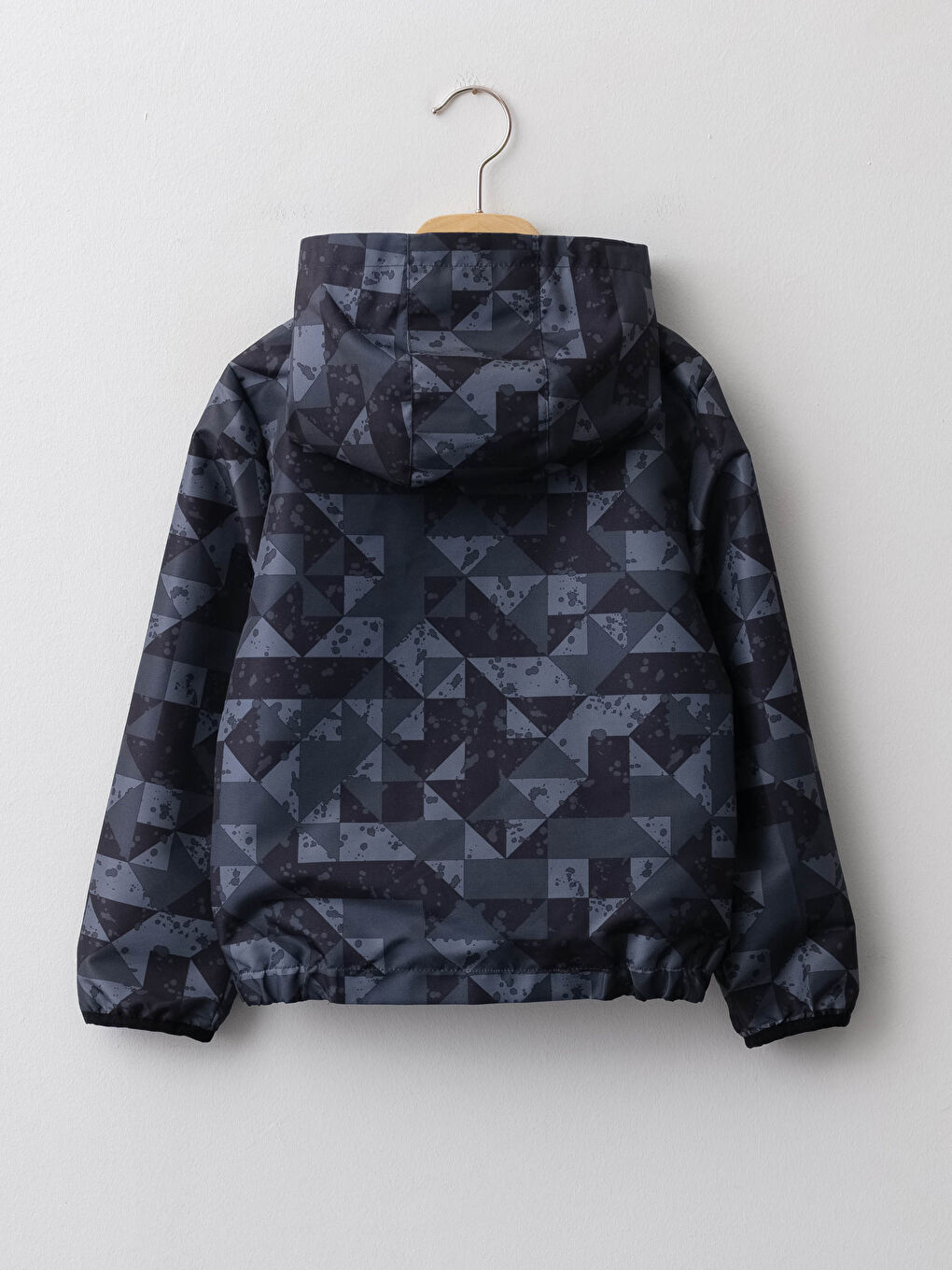 Siyah Kapüşonlu Erkek Çocuk Mont-1