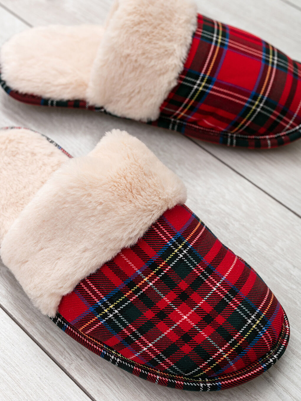 Closed Front Checkered Women's House Slippers-2