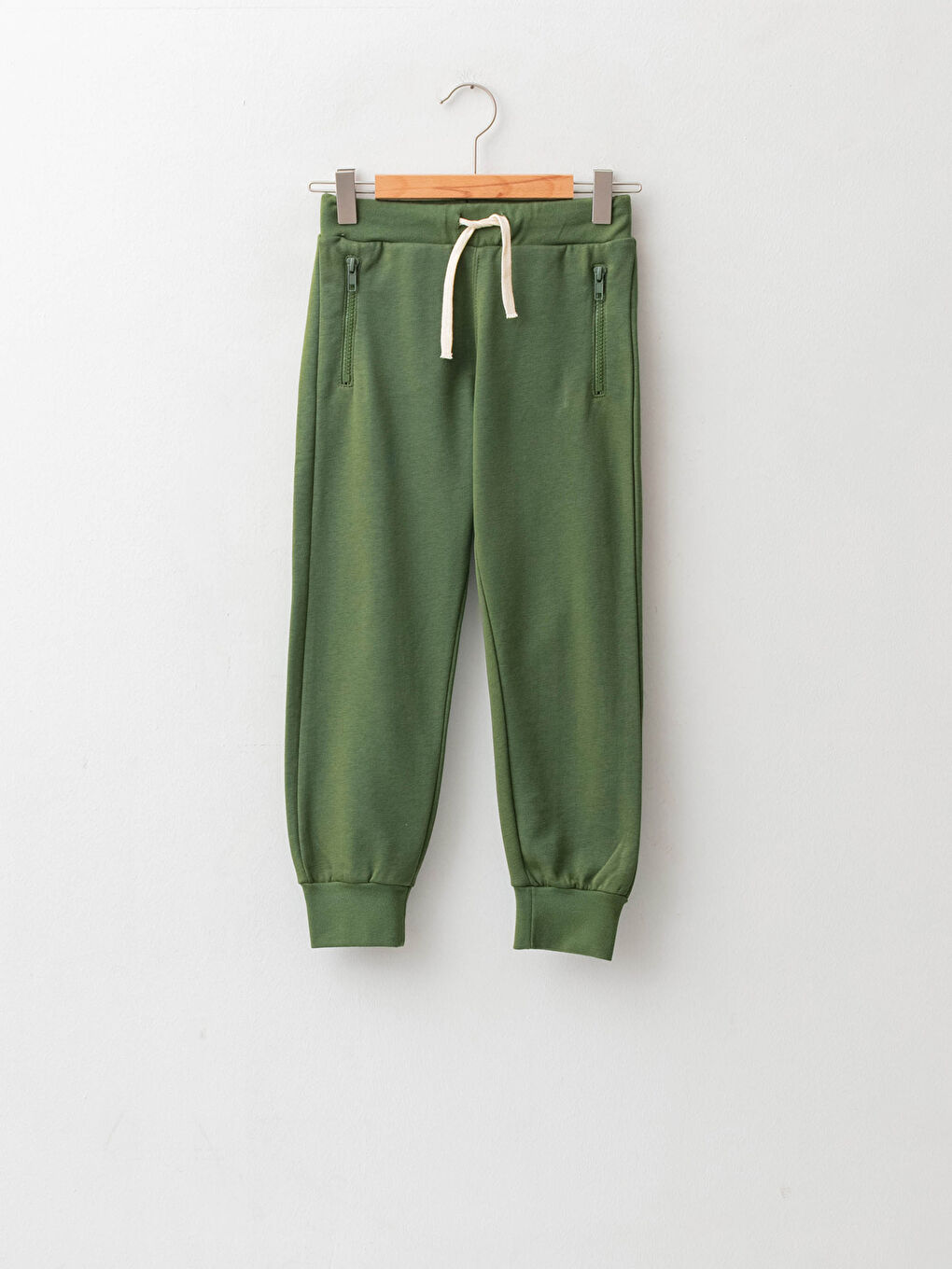 LCW Kids Pantalon de Survêtement Jogger Basique pour Garçons à Taille Élastiquée -W1CP01Z4-HDK
