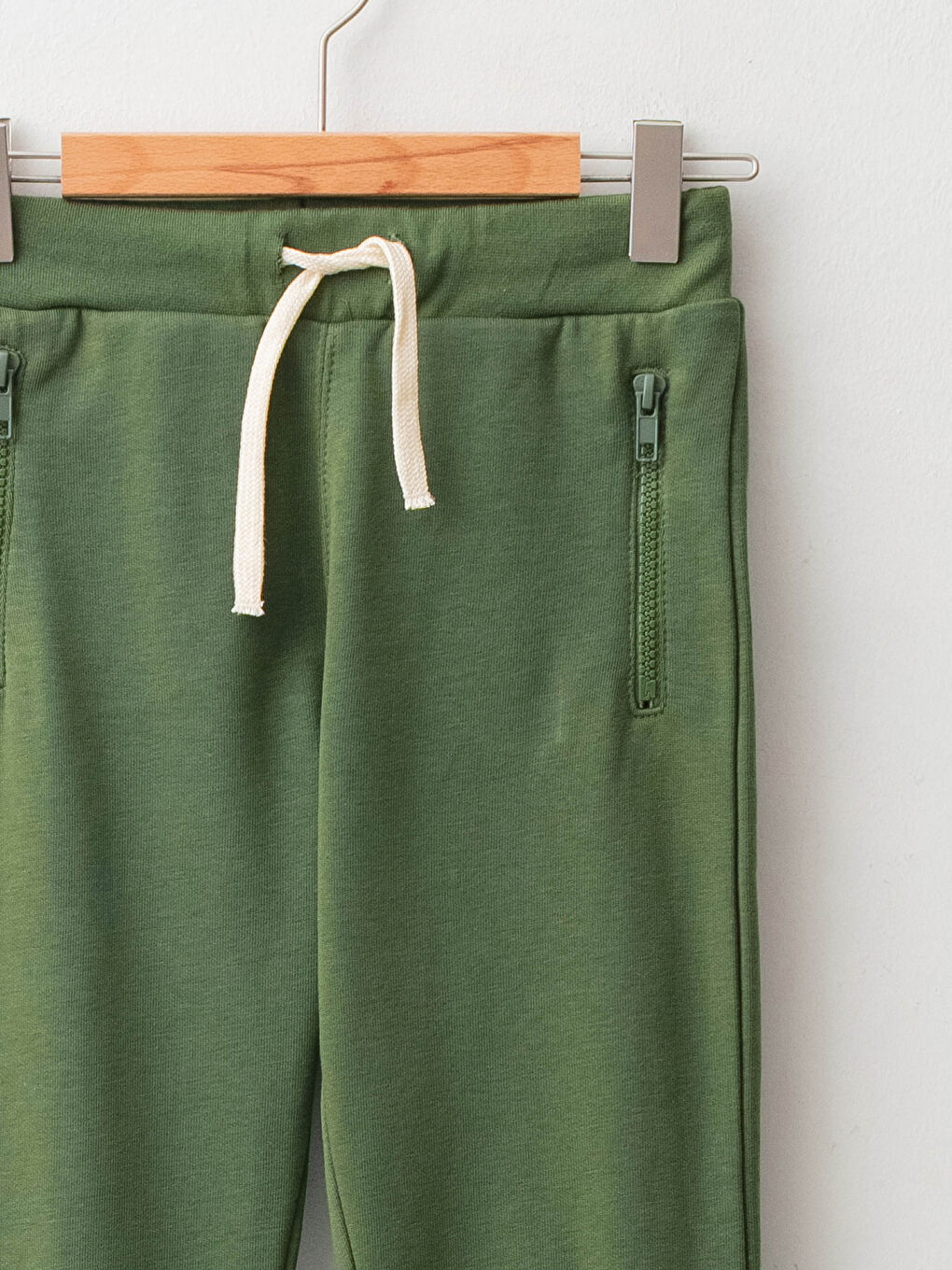 LCW Kids Pantalon de Survêtement Jogger Basique pour Garçons à Taille Élastiquée -W1CP01Z4-HDK