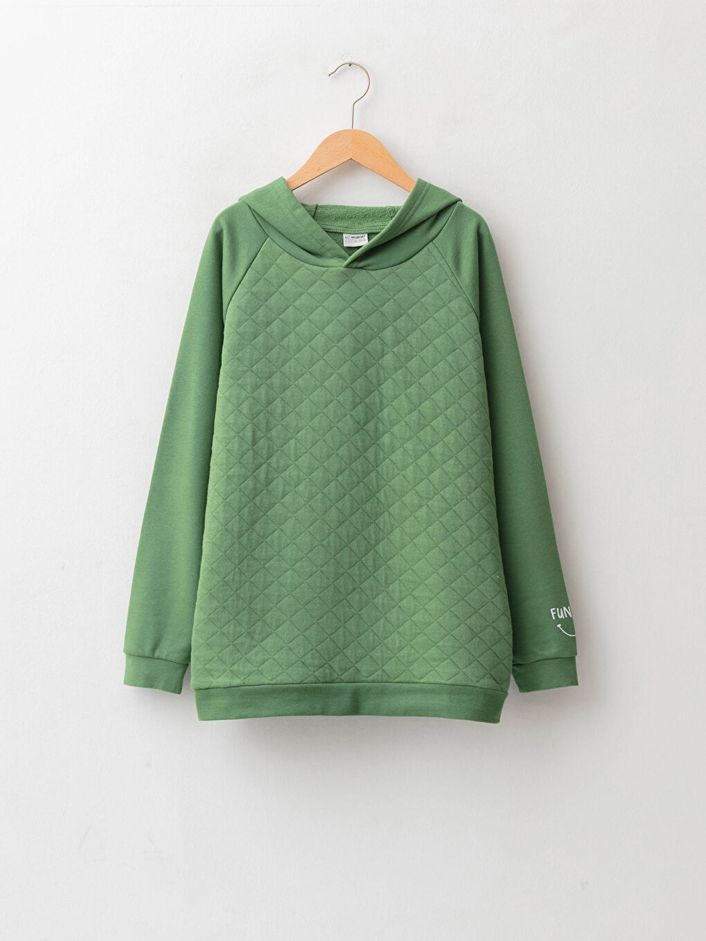 LCW Kids Bedrucktes Sweatshirt mit Kapuze und langen Ärmeln für Jungen -W1CQ02Z4-H7P