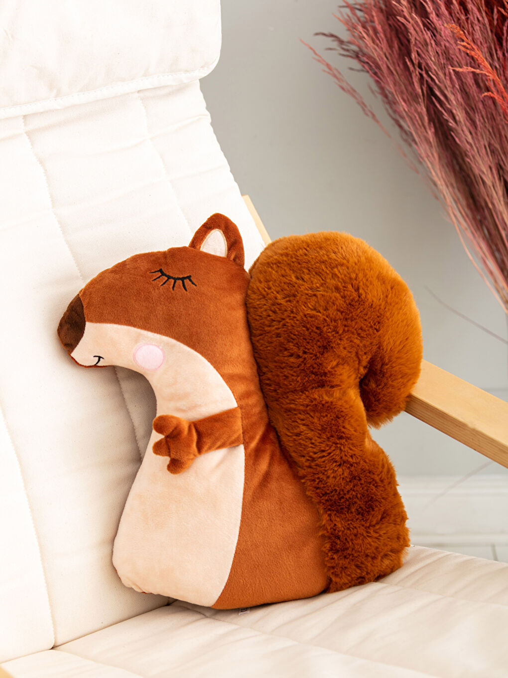 LCW HOME Besticktes Gefülltes Plüsch-Baby-Eichhörnchen-Kissen 37x39 Cm -W1CT16Z1-LQY