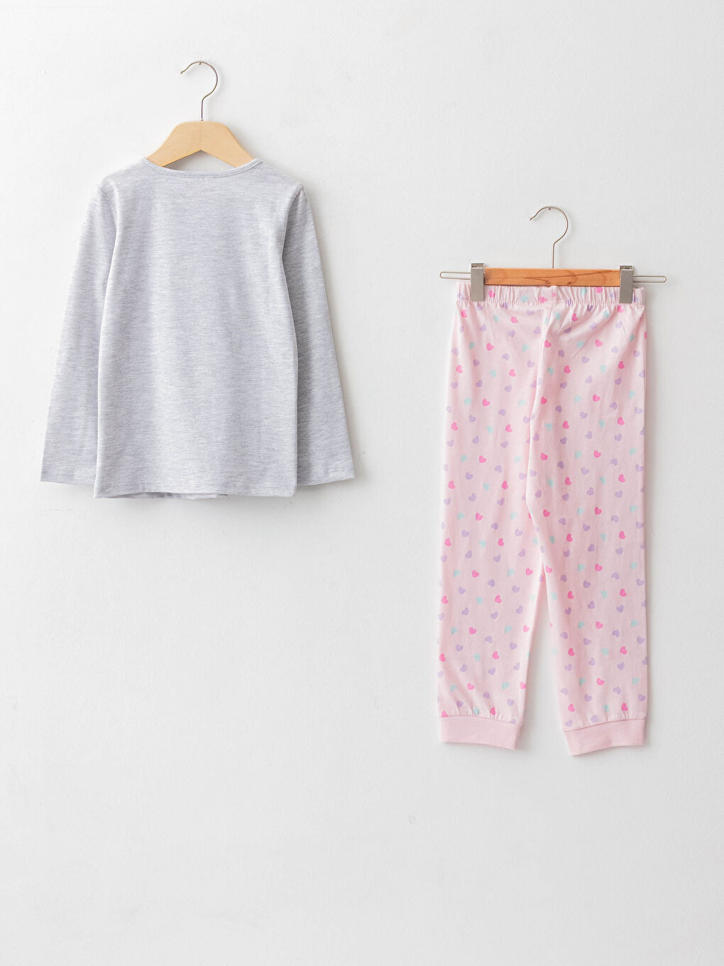LCW Kids Ensemble de Pyjama Fille Manches Longues LOL Surprise OMG Sous Licence Col Rond -W1CU50Z4-CT3