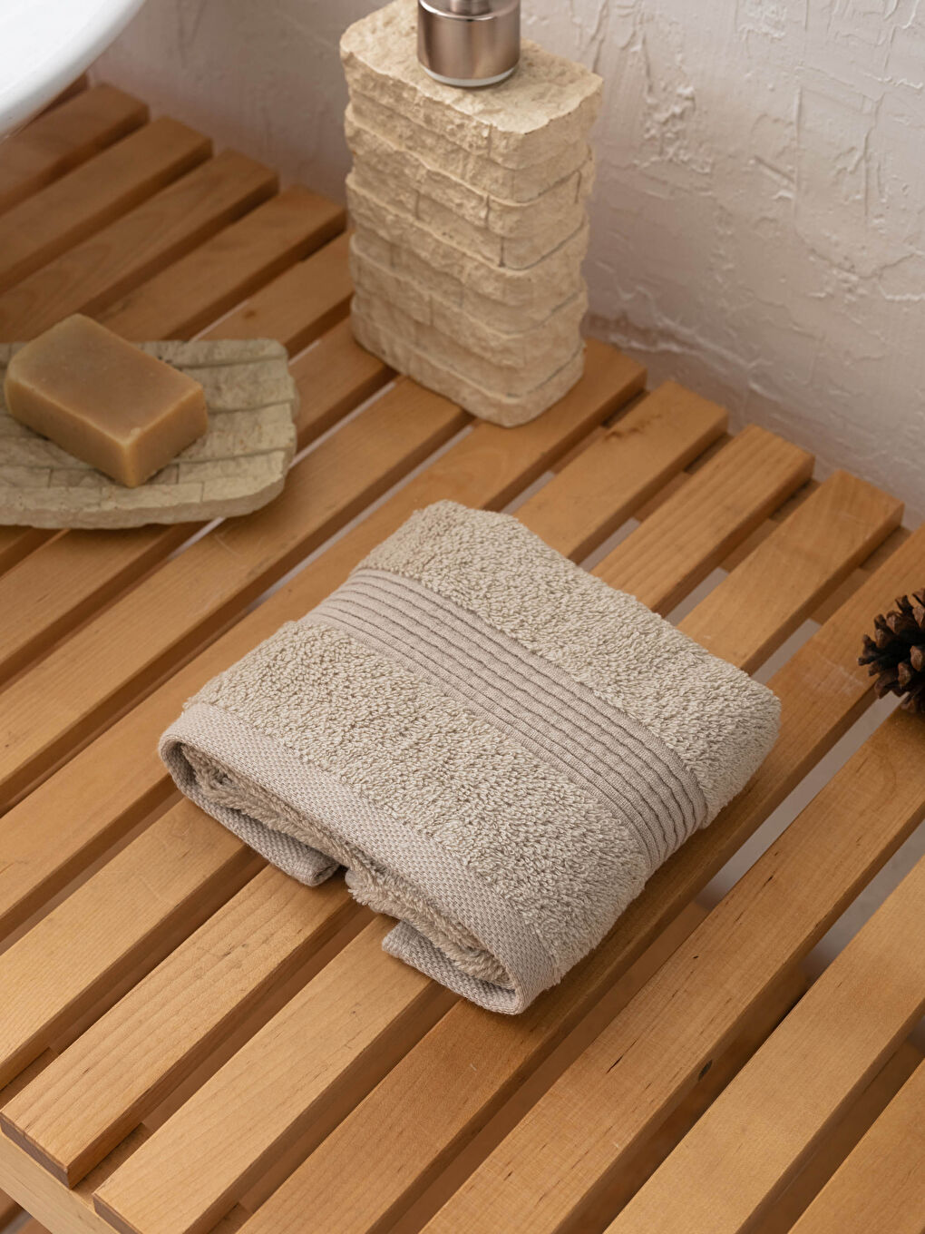 Line Detail Plain Hand Towel 30x50 Cm