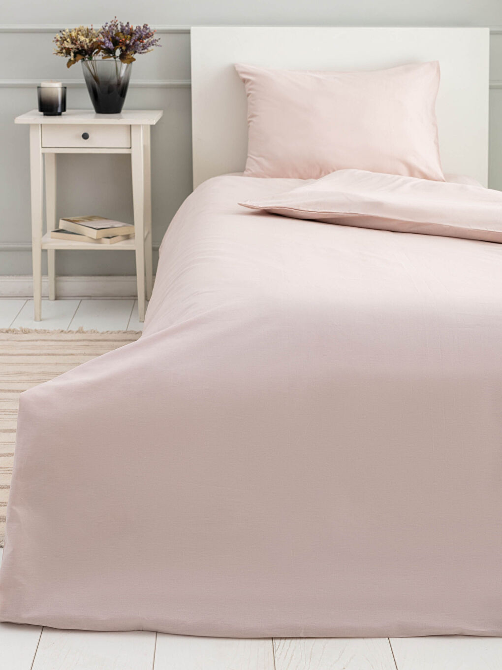 مجموعة غطاء لحاف مفرد سادة