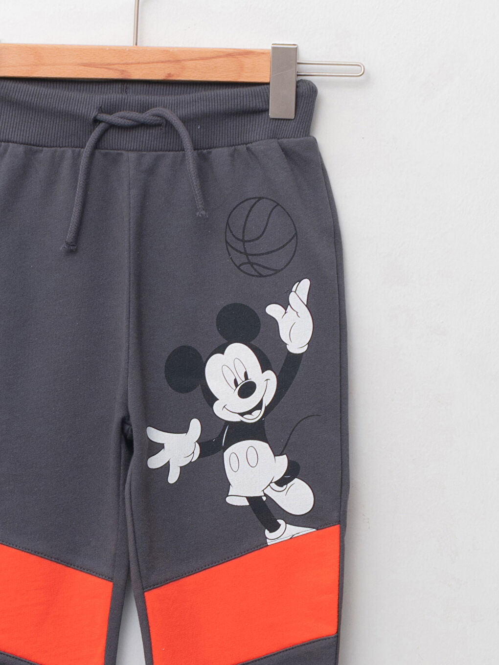 LCW baby Antrasit Mickey Mouse Baskılı Pamuklu Erkek Bebek Jogger Eşofman Alt - 2