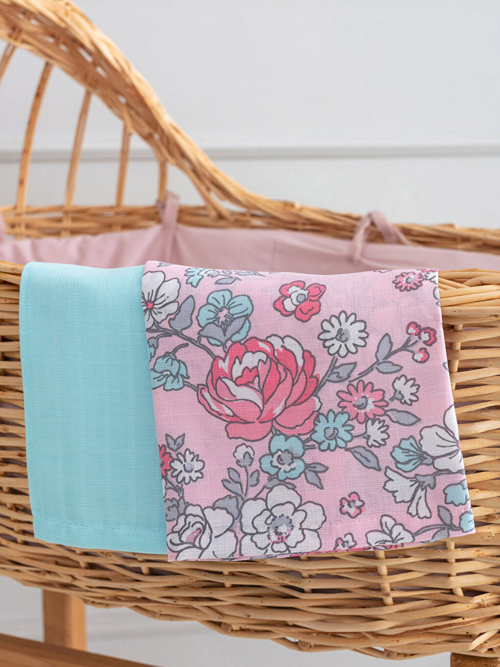 Pembe Pamuklu Kız Bebek Müslin Bez 2'li