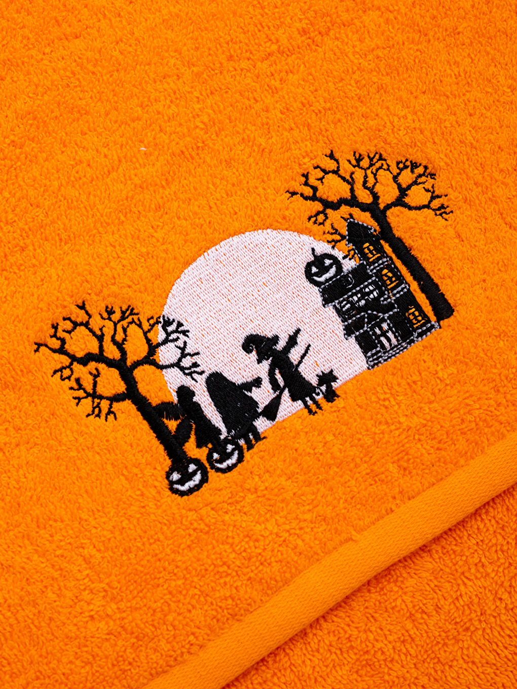 Ručni peškir sa detaljima veza-3