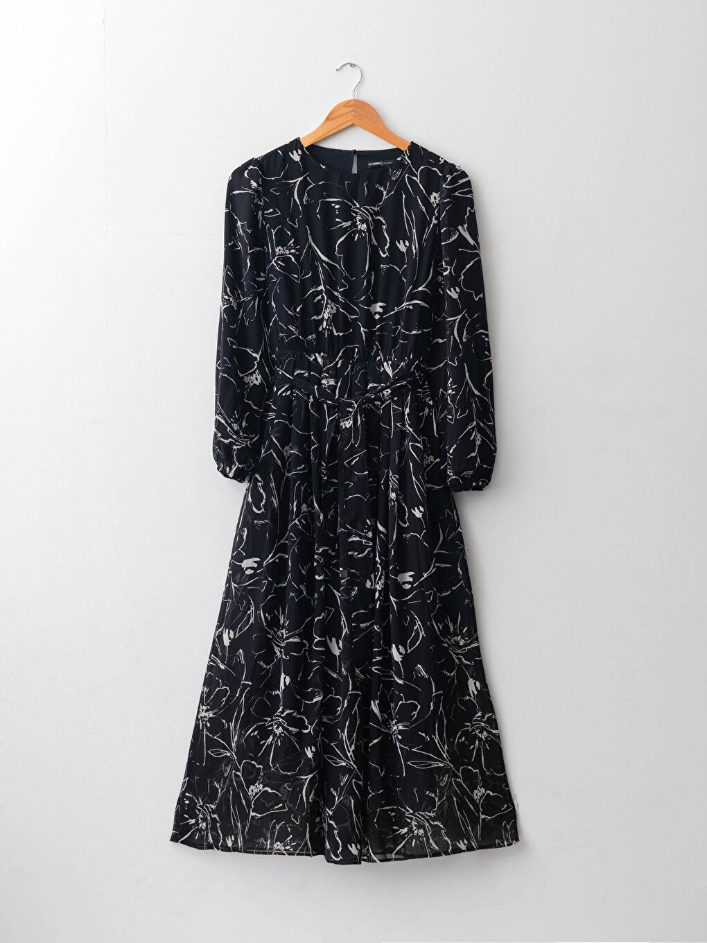 Siyah Bisiklet Yaka Çiçek Baskılı Uzun Kollu Şifon Kadın Elbise-5